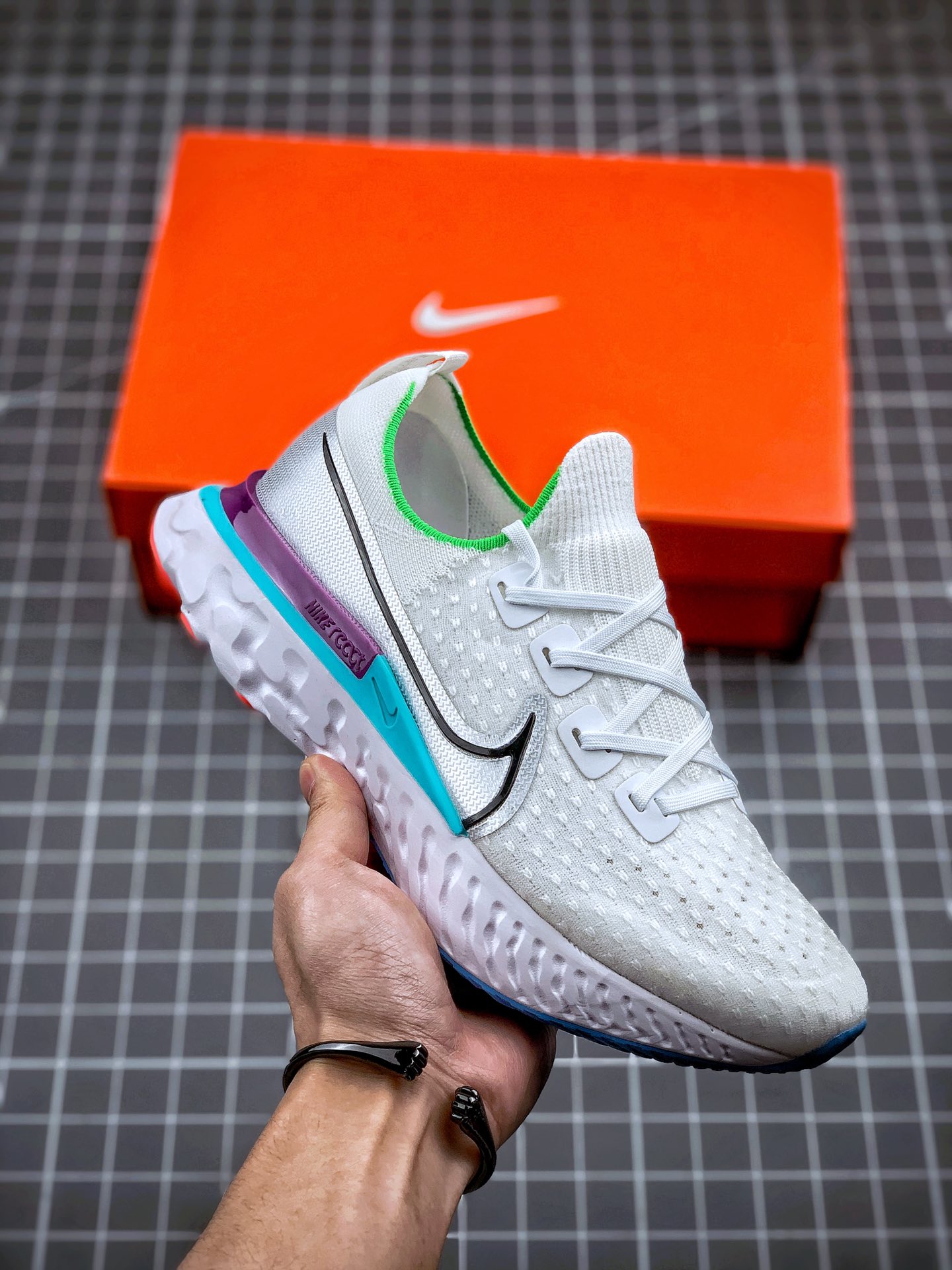 190 Nike Epic React Flyknit 白蓝 瑞亚全新跑步鞋系列  CD4371-101