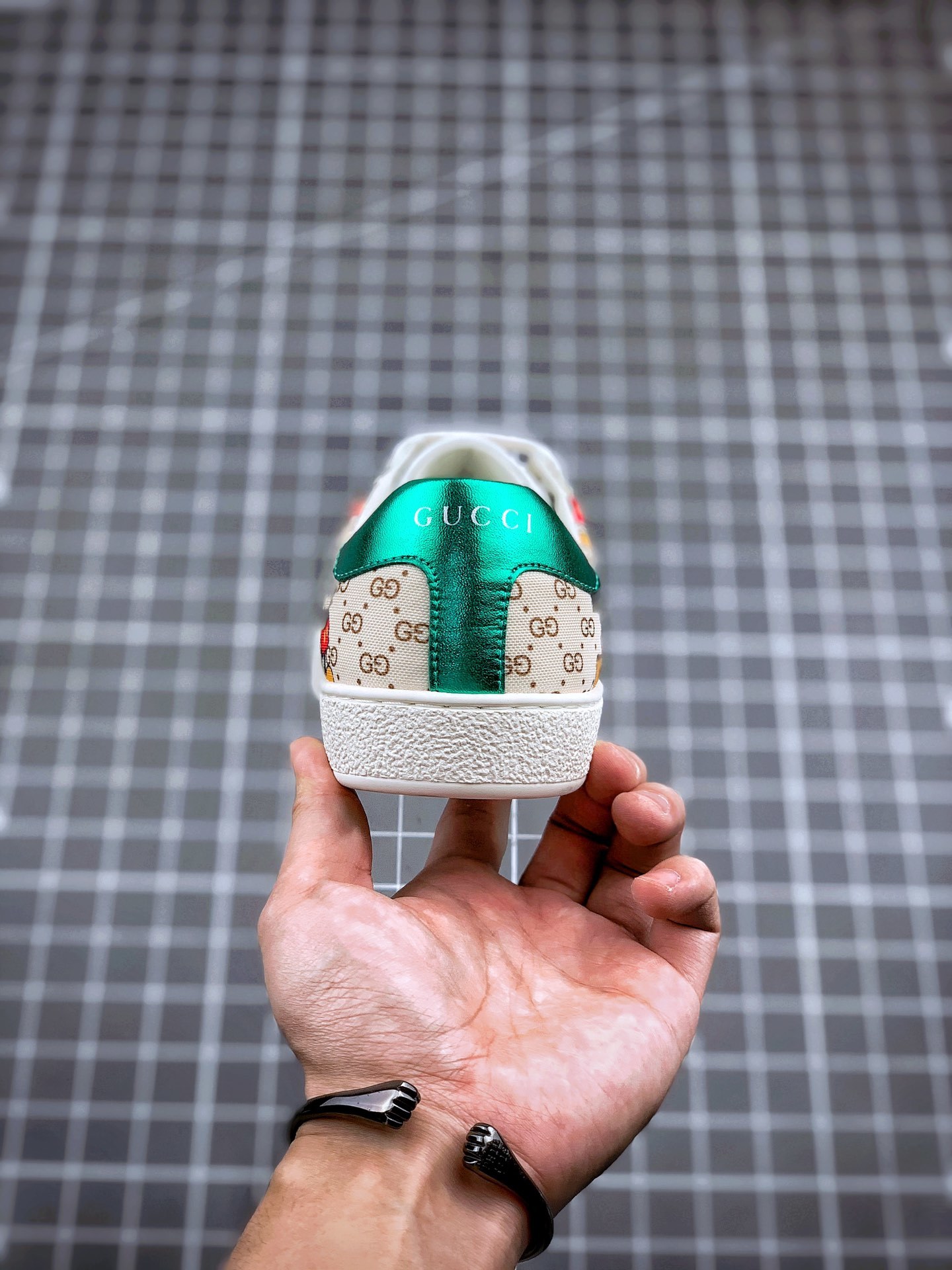 230 原装海淘平台专供 渠道正品订单 Gucci 古驰小白鞋系列-莆田鞋,莆田鞋货源,高仿鞋,高仿鞋货源,安福档口,莆田高仿鞋,莆田鞋批发,高仿鞋批发,莆田高仿运动鞋,高仿运动鞋,莆田运动鞋 230 原装海淘平台专供 渠道正品订单 Gucci 古驰小白鞋系列