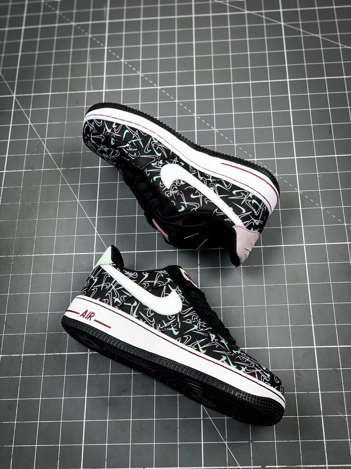 220 Nike Air Force 1 空军低帮“情人节限定”原楦头原纸板  BV0319-002