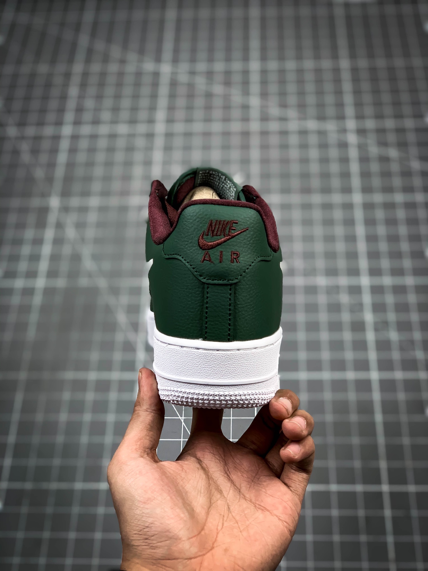 独立订单  p240 Air Force 1 “Hong Kong” 香港空军一号低帮 845053-300
