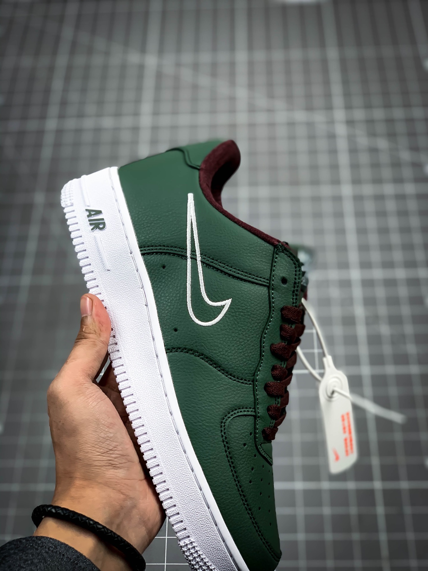 独立订单  p240 Air Force 1 “Hong Kong” 香港空军一号低帮 845053-300