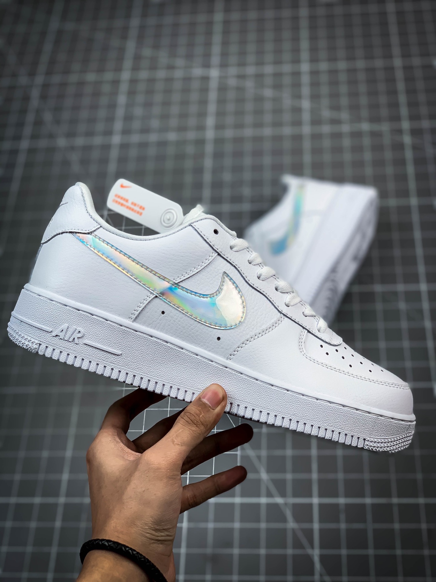 220 公司级 原装 层头 皮革耐克 Nike Air Force 1 Low 白镭射 空军一号低帮百 休搭 闲运 板动 鞋CJ1646-100