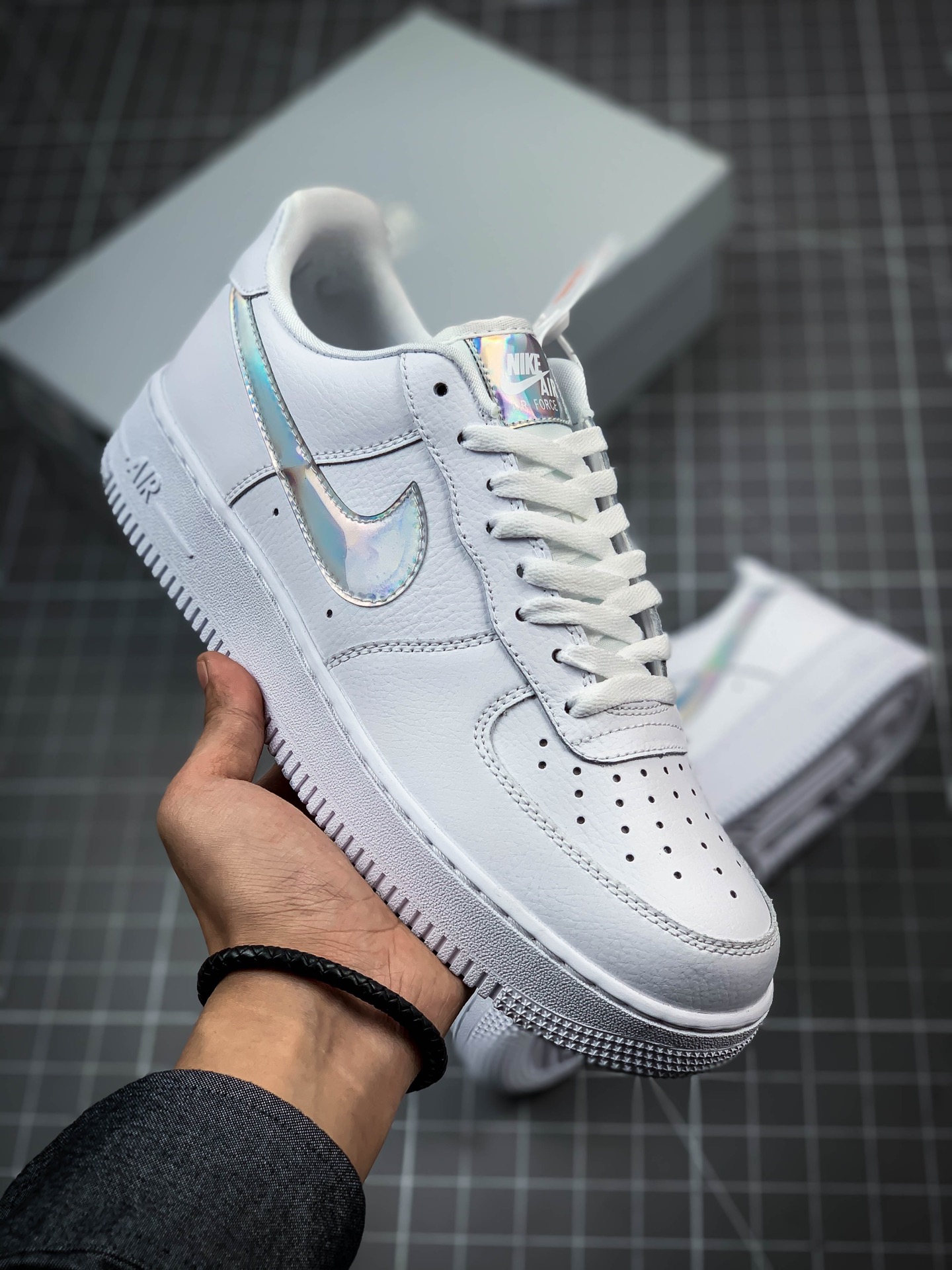 220 公司级 原装 层头 皮革耐克 Nike Air Force 1 Low 白镭射 空军一号低帮百 休搭 闲运 板动 鞋CJ1646-100