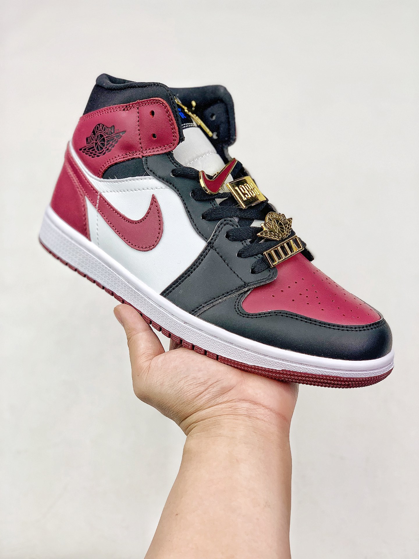 280 Air Jordan 1 Mid 全新配色 CZ4385-016