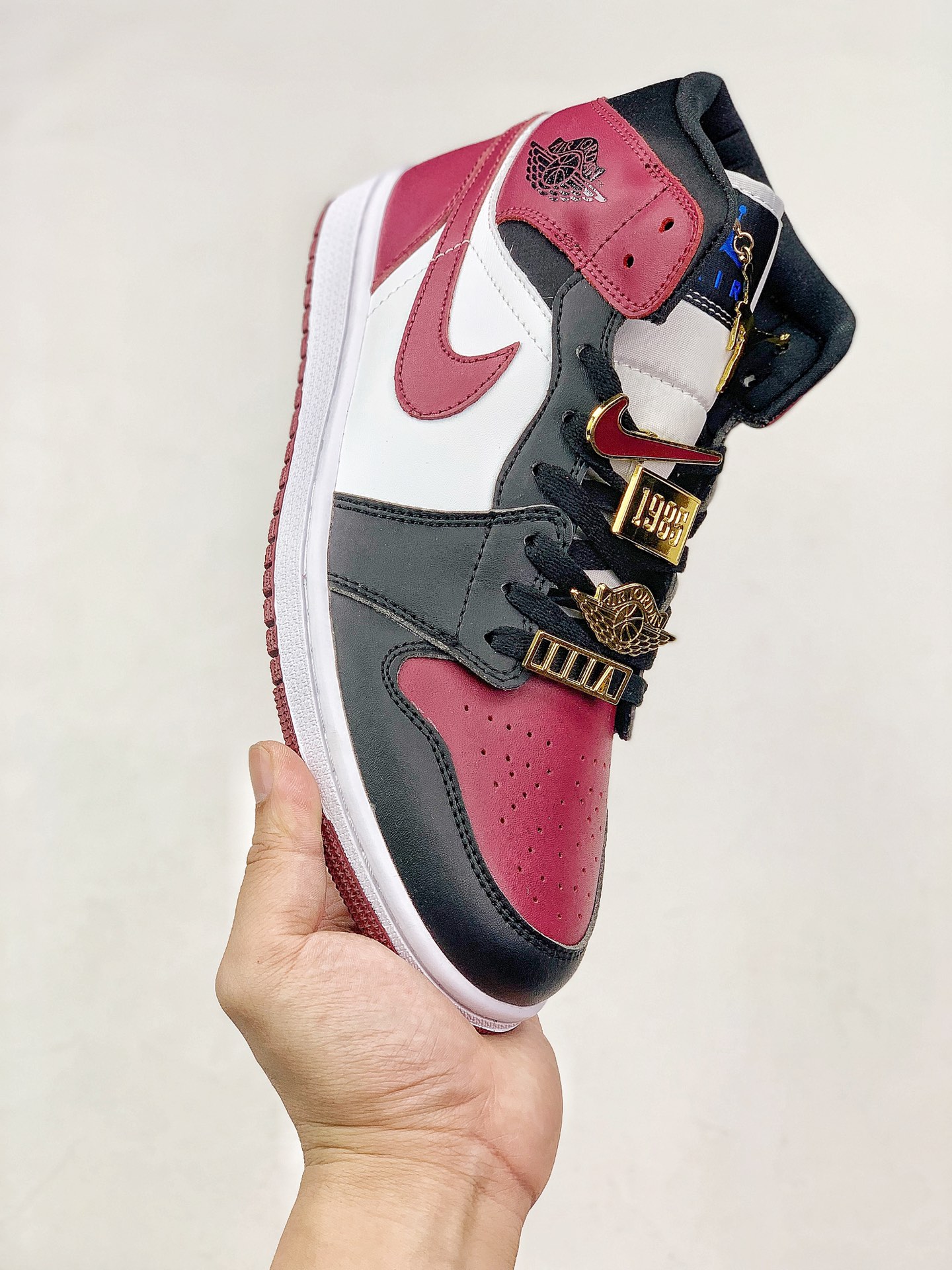 280 Air Jordan 1 Mid 全新配色 CZ4385-016