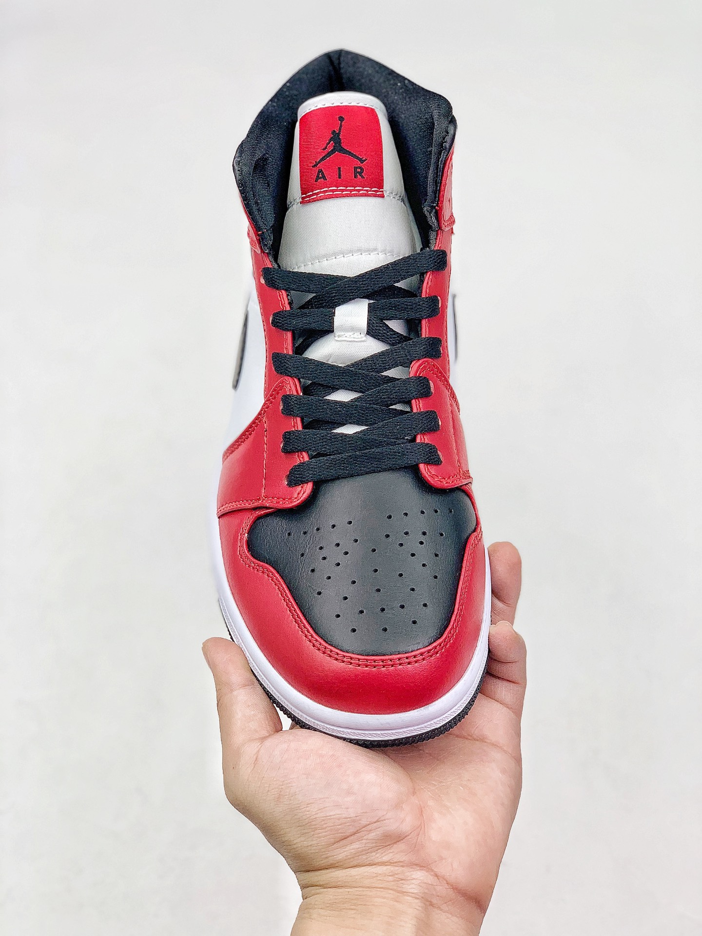 260 Air Jordan 1 Mid 全新配色  554724-069