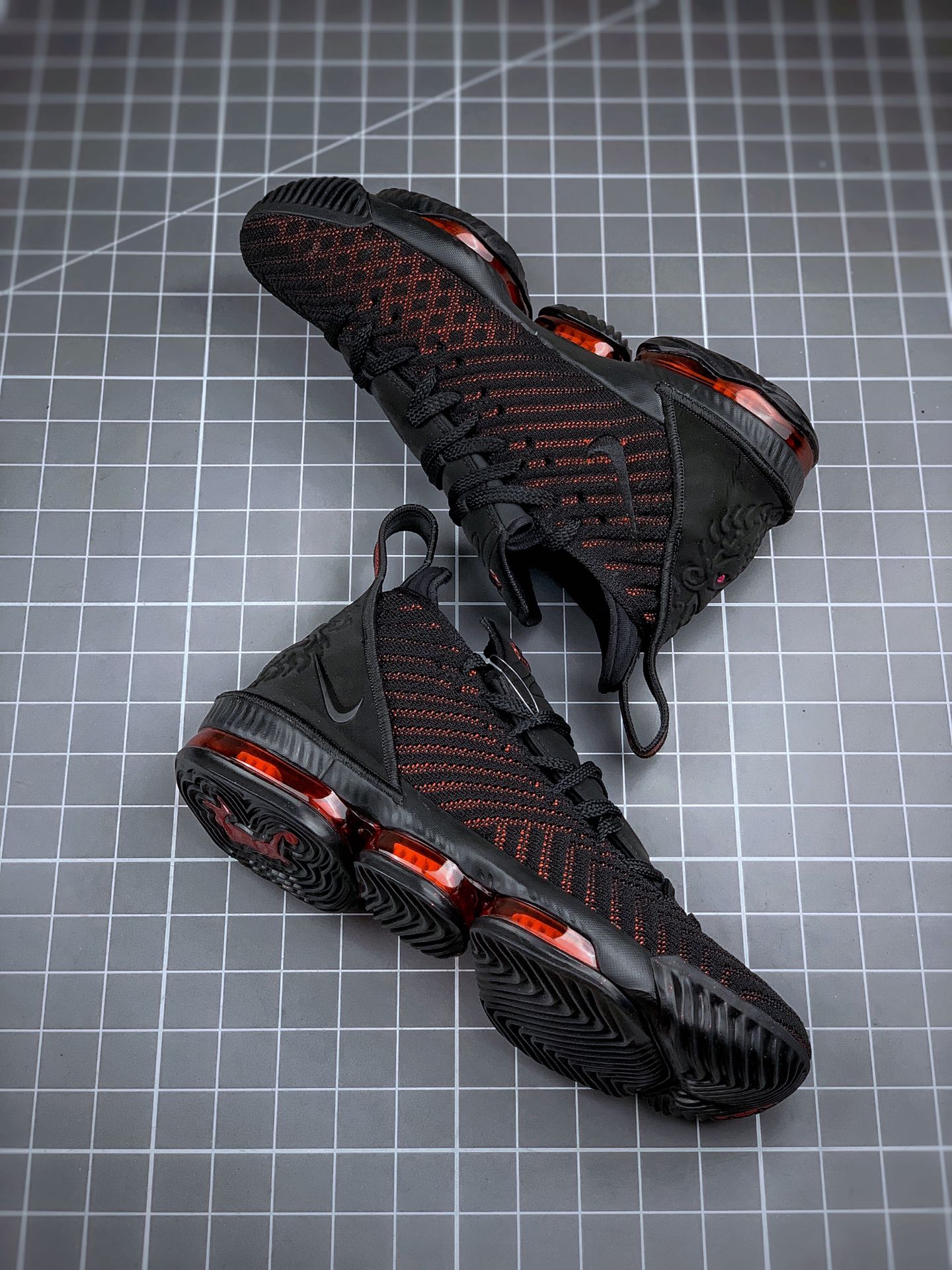 190   Nike Lebron XVI EP 勒布朗詹姆斯16代BQ6582-900