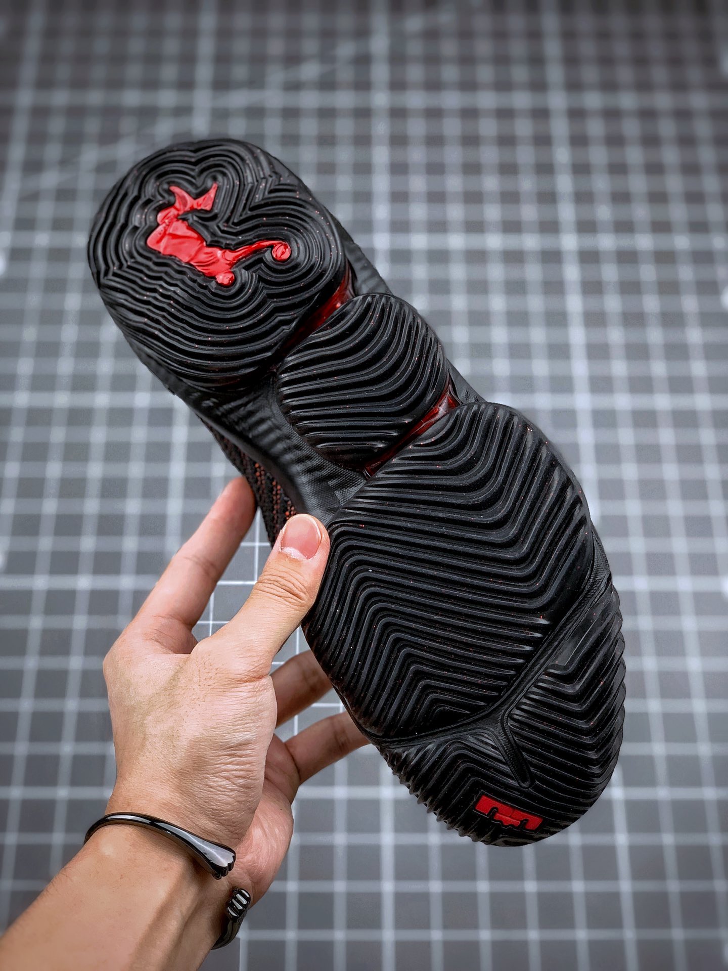 190   Nike Lebron XVI EP 勒布朗詹姆斯16代BQ6582-900