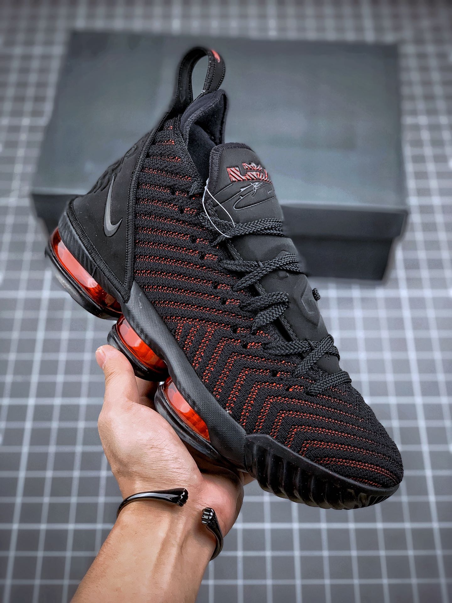 190   Nike Lebron XVI EP 勒布朗詹姆斯16代BQ6582-900