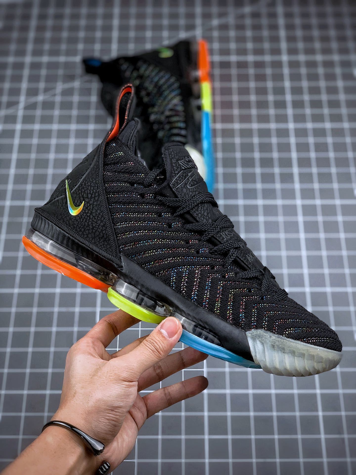 190 Nike Lebron XVI EP 勒布朗詹姆斯16代BQ6582-900-莆田鞋,莆田鞋货源,高仿鞋,高仿鞋货源,安福档口,莆田高仿鞋,莆田鞋批发,高仿鞋批发,莆田高仿运动鞋,高仿运动鞋,莆田运动鞋 190 Nike Lebron XVI EP 勒布朗詹姆斯16代BQ6582-900