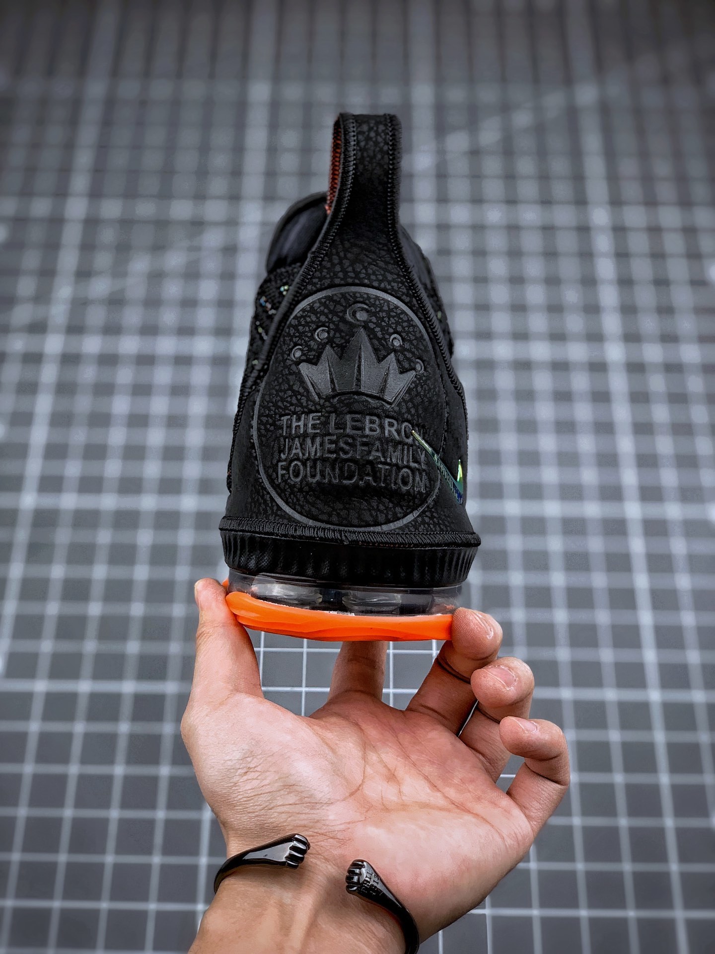 190 Nike Lebron XVI EP 勒布朗詹姆斯16代BQ6582-900-莆田鞋,莆田鞋货源,高仿鞋,高仿鞋货源,安福档口,莆田高仿鞋,莆田鞋批发,高仿鞋批发,莆田高仿运动鞋,高仿运动鞋,莆田运动鞋 190 Nike Lebron XVI EP 勒布朗詹姆斯16代BQ6582-900