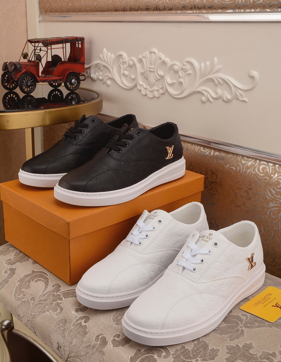 070792工厂价:220【louls vultton】路易威登～独特现代风