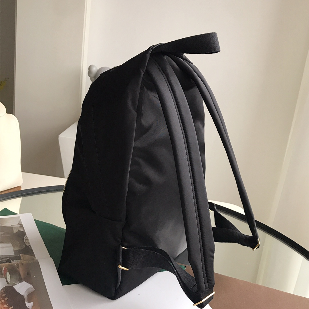 Anya Hindmarch Smiley Backpack featuring the brand's signature smiley - Comprehensive 6