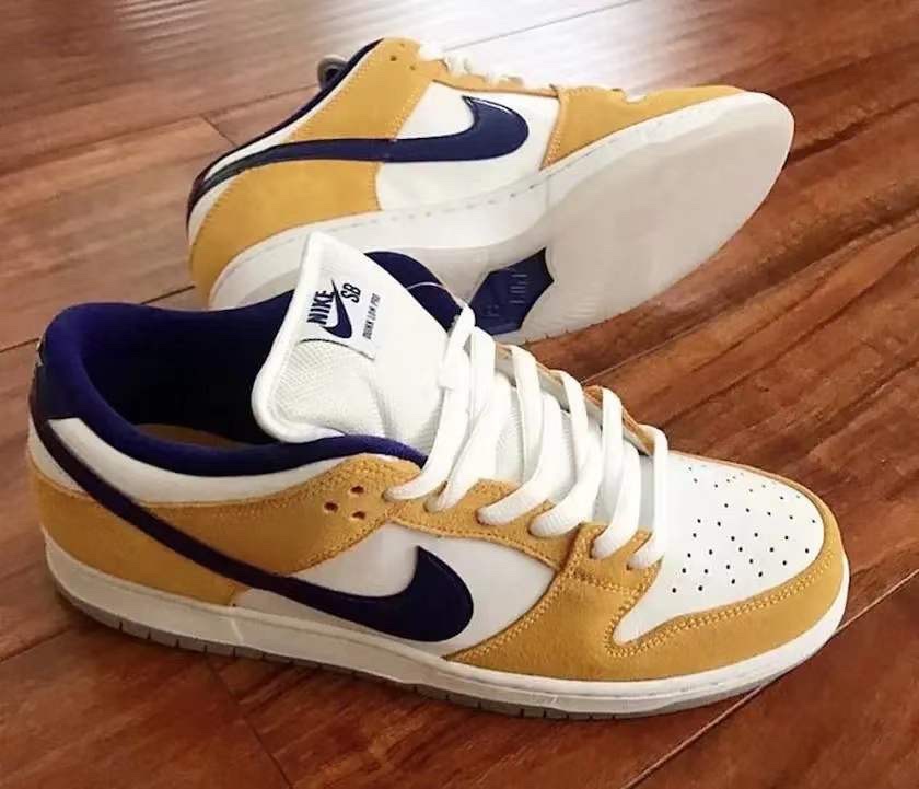 150 真标半码 耐克Nike SB Dunk Low “Laser Orange”湖人配色Nike在今年发布了多款SB Dunk Low的配色