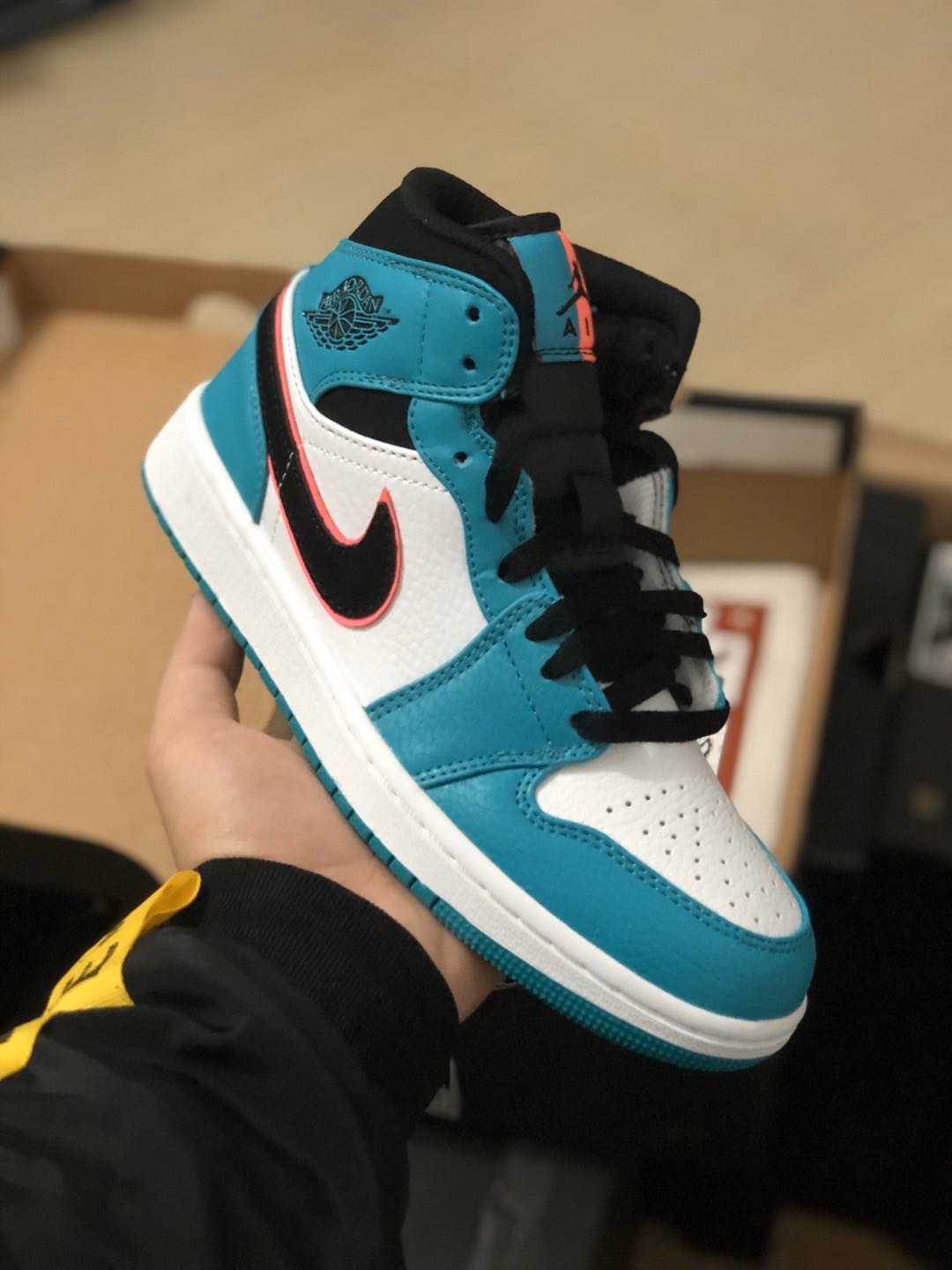 140  Air Jordan 1 Dark Olive AJ1 Mid