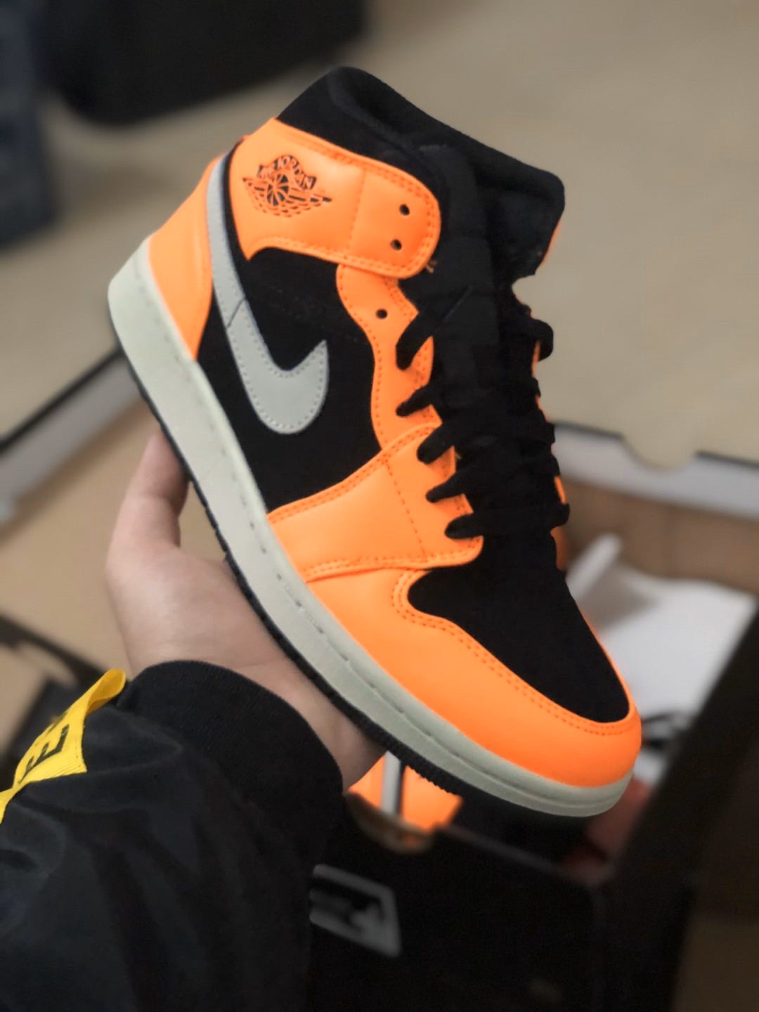 140  Air Jordan 1 Dark Olive AJ1 Mid