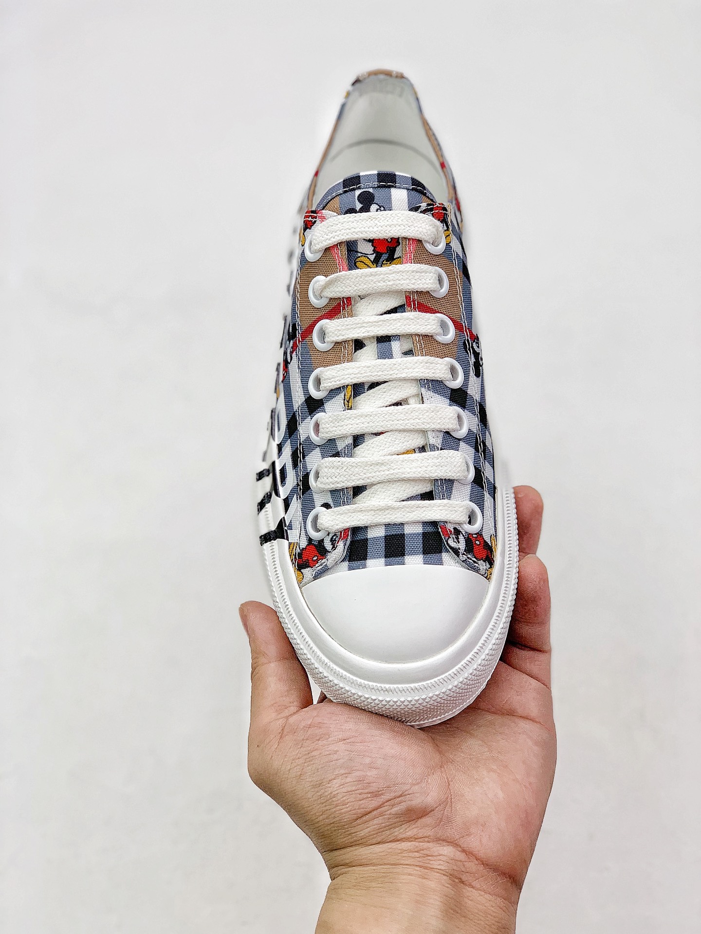 260 BURBERRY 巴宝莉 巴宝莉(BURBERRY)经典棉款 质运动鞋