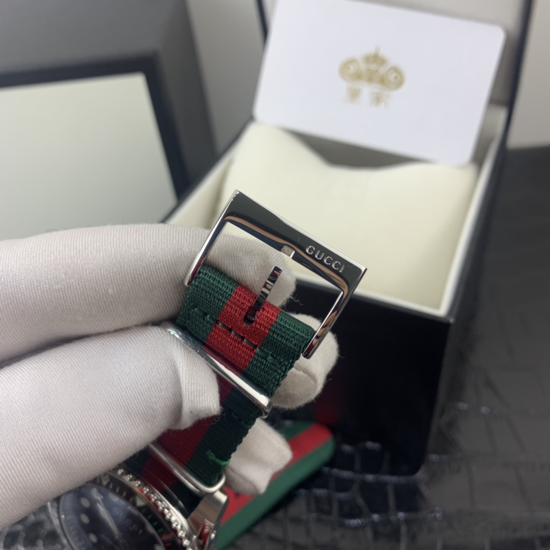 Gucci 皇家 古驰男款YA136209腕表