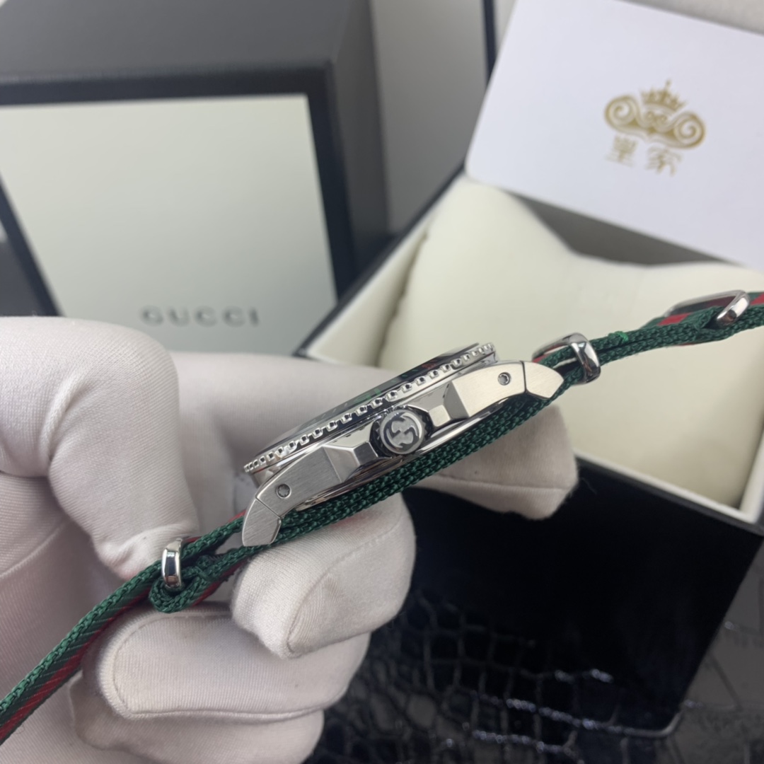 Gucci 皇家 古驰男款YA136209腕表