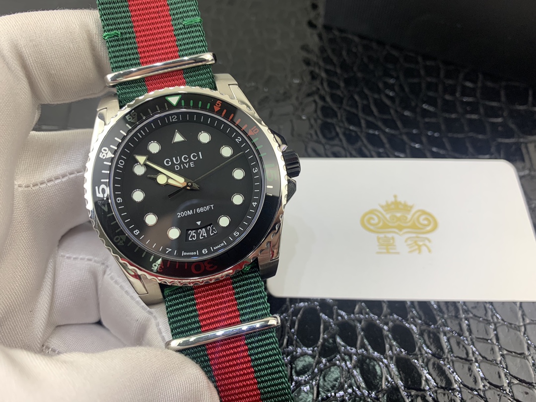 Gucci 皇家 古驰男款YA136209腕表