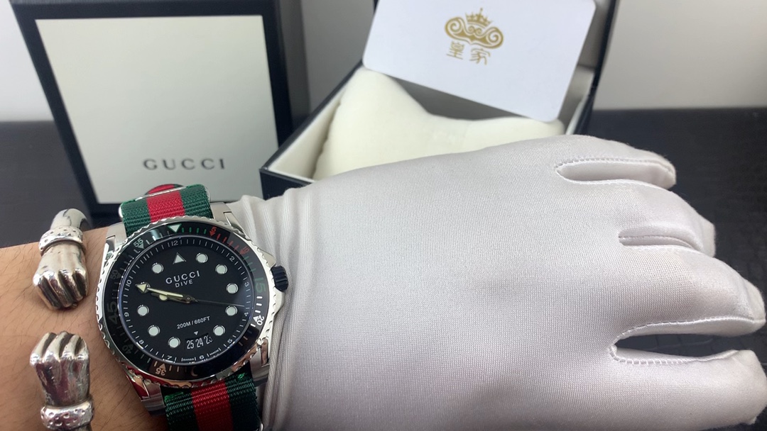Gucci 皇家 古驰男款YA136209腕表视频欣赏
