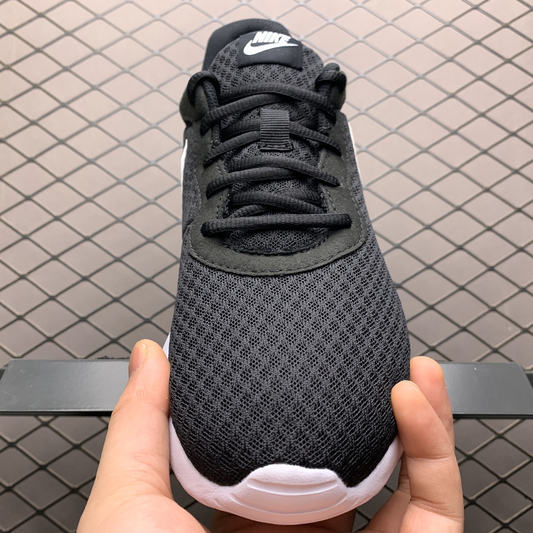 205  Nike Tunjun奥三 奥运三代网面透气跑步鞋 812654-011