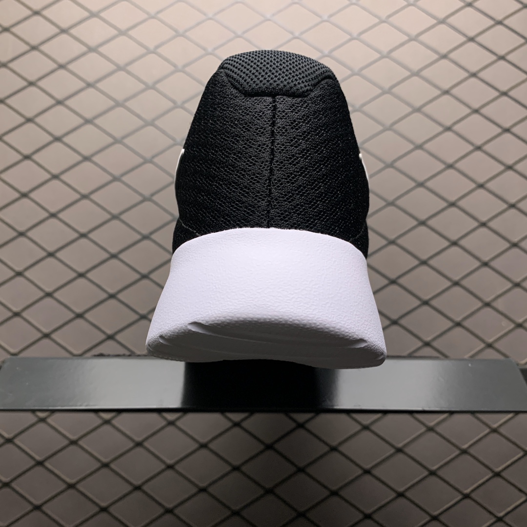 205  Nike Tunjun奥三 奥运三代网面透气跑步鞋 812654-011
