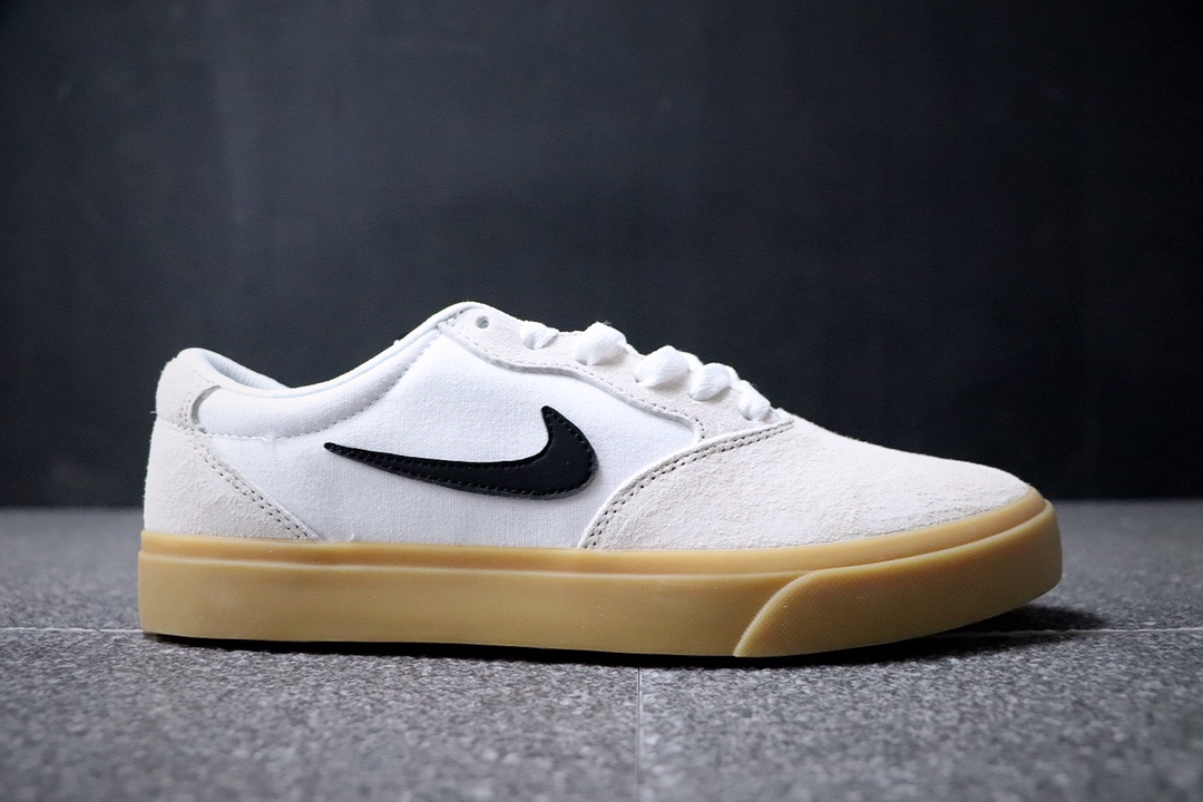 130 新品首发 独家双密度泡棉鞋垫支撑 耐克Nike SB Chron Solarsoft太阳软底系列休闲百搭板鞋CD6278-100