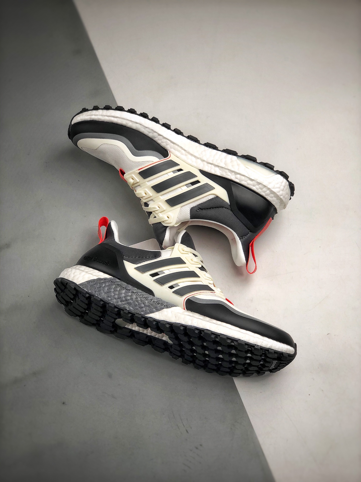 250 Ad Ultraboost All Terrain 4.0  全掌爆米花休闲运动跑鞋