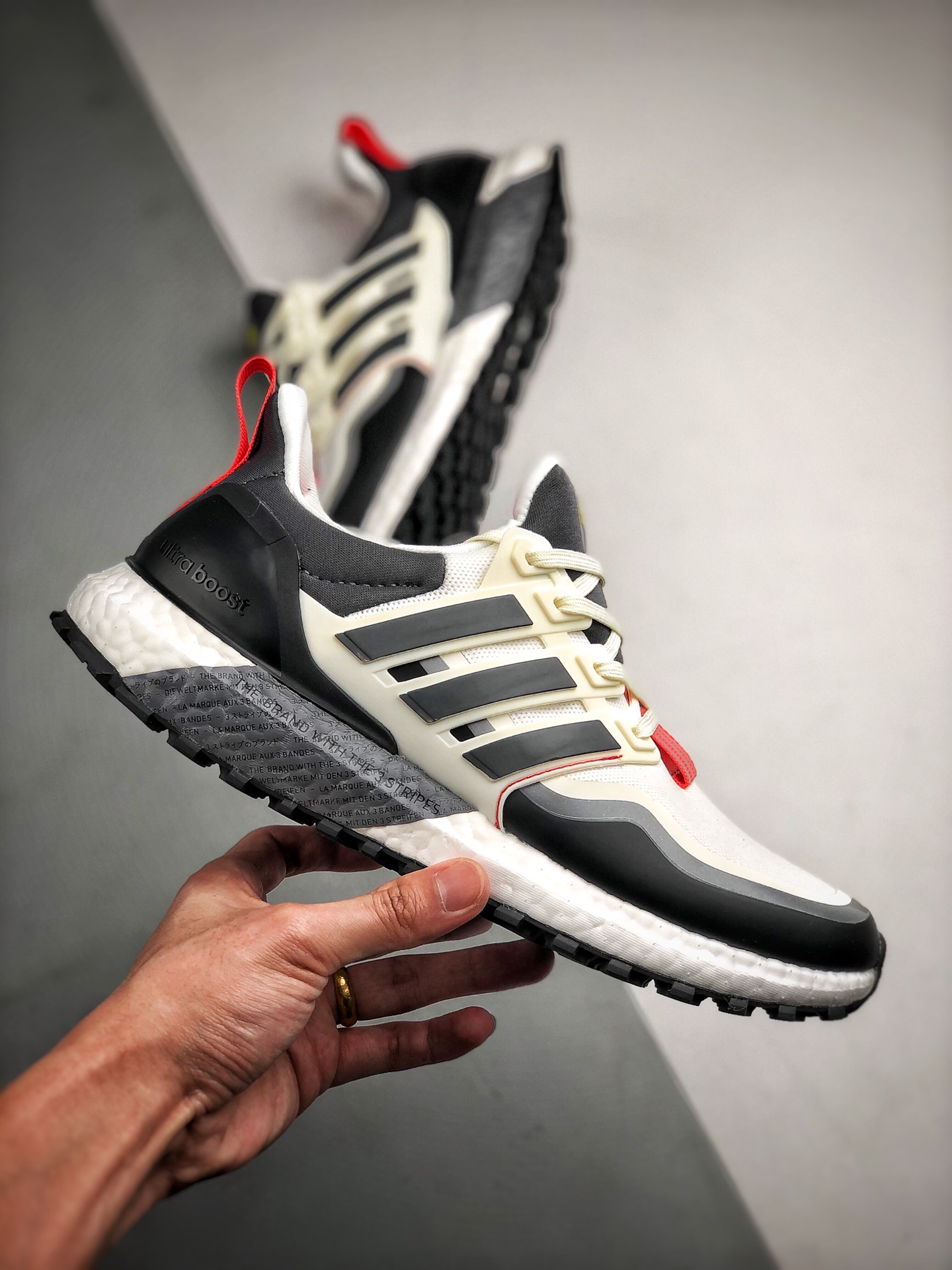 250 Ad Ultraboost All Terrain 4.0  全掌爆米花休闲运动跑鞋