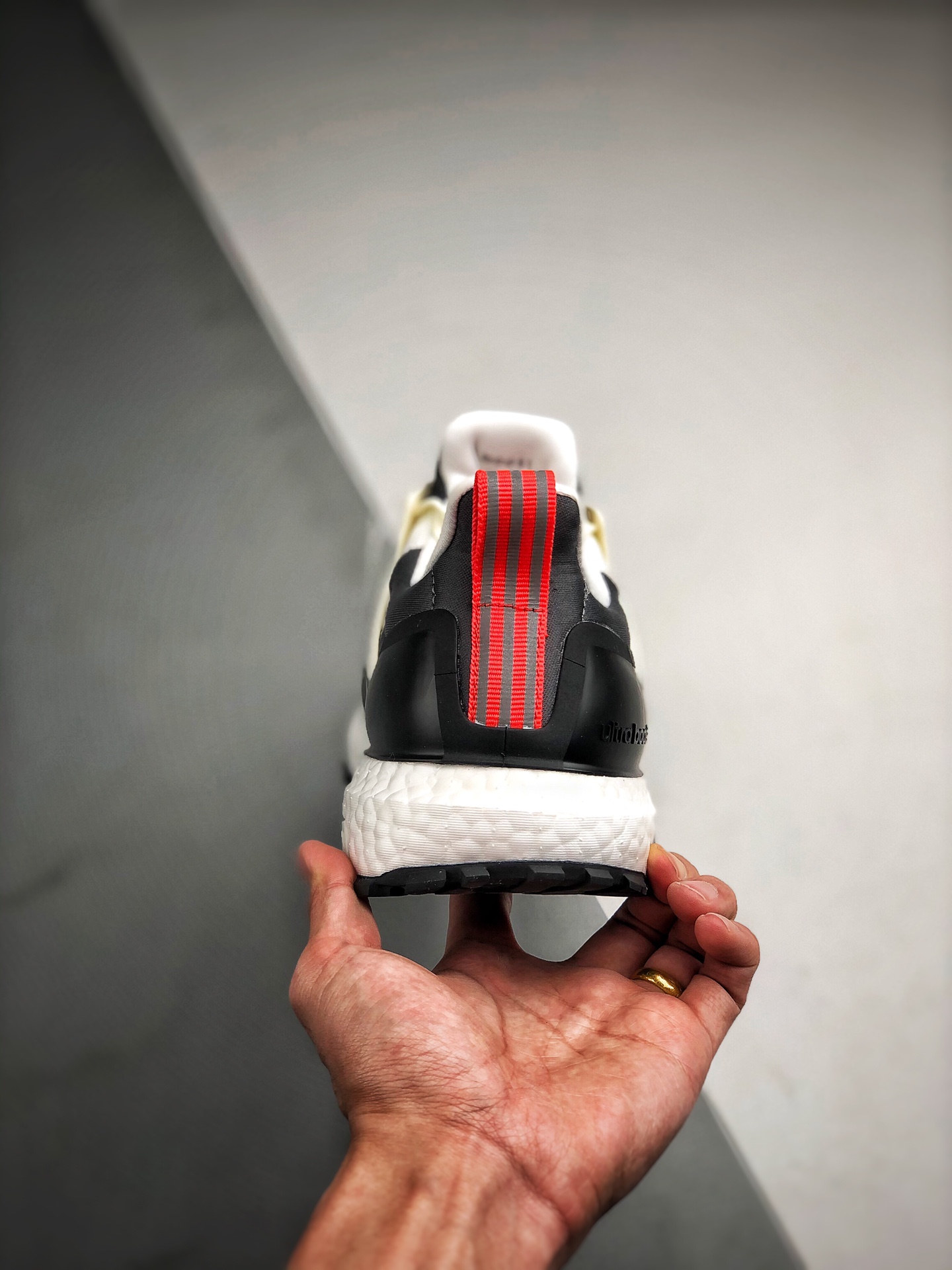 250 Ad Ultraboost All Terrain 4.0  全掌爆米花休闲运动跑鞋
