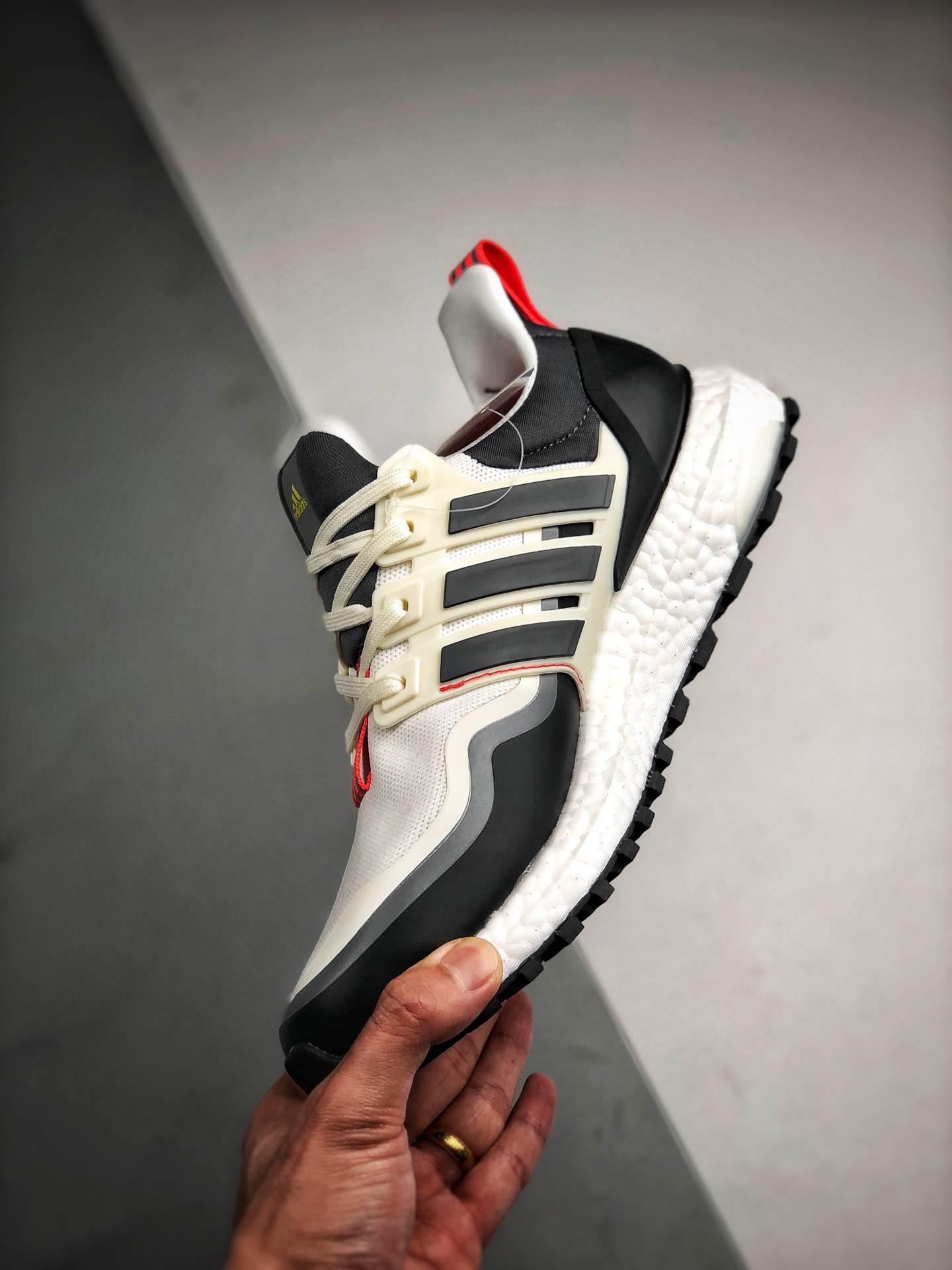 250 Ad Ultraboost All Terrain 4.0  全掌爆米花休闲运动跑鞋