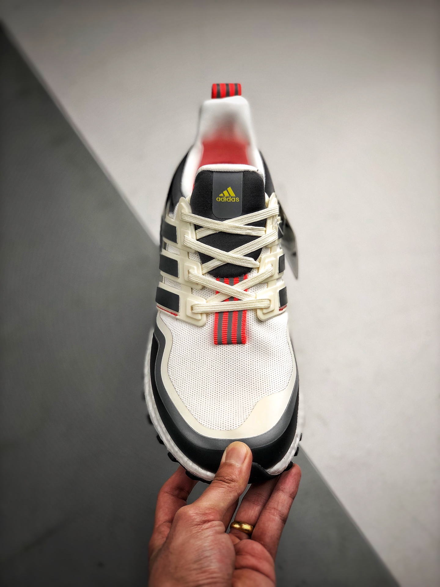 250 Ad Ultraboost All Terrain 4.0  全掌爆米花休闲运动跑鞋