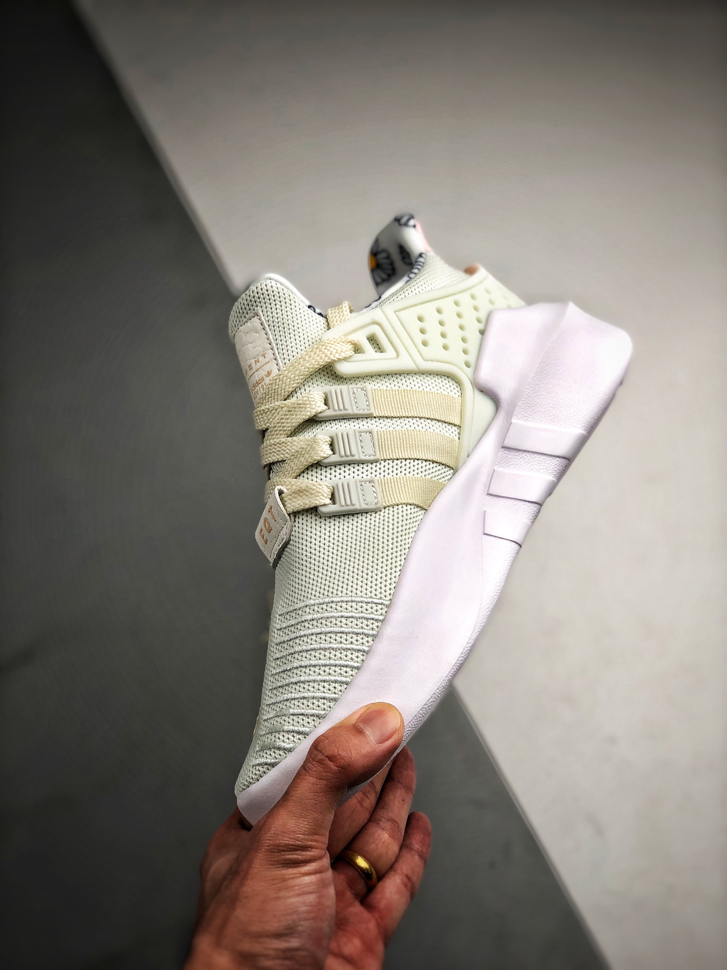 170  Adidas EQT Bask ADV 雏菊   货号：BD7797