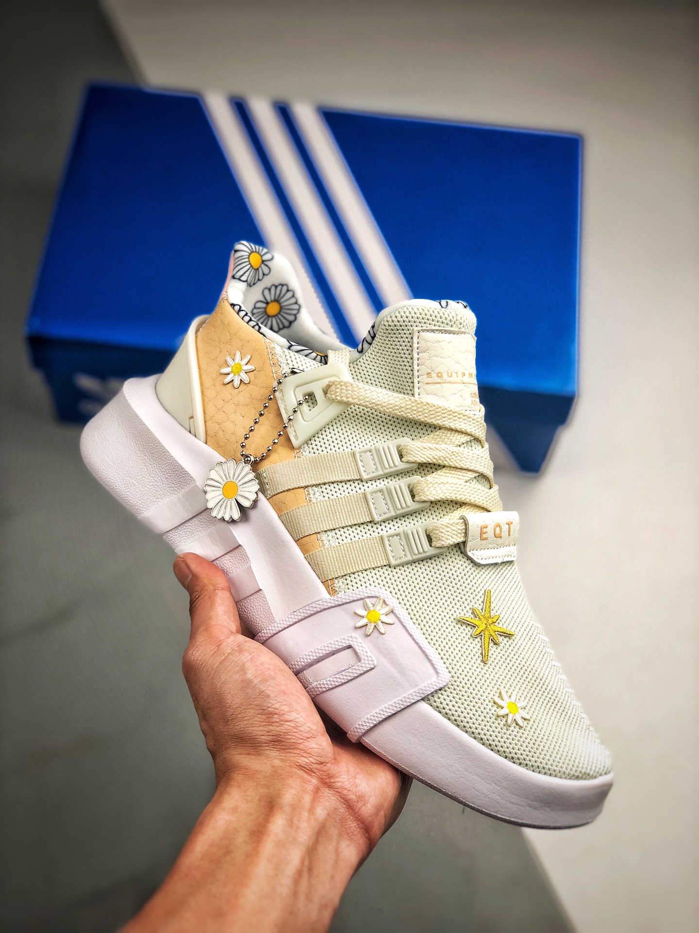 170  Adidas EQT Bask ADV 雏菊   货号：BD7797