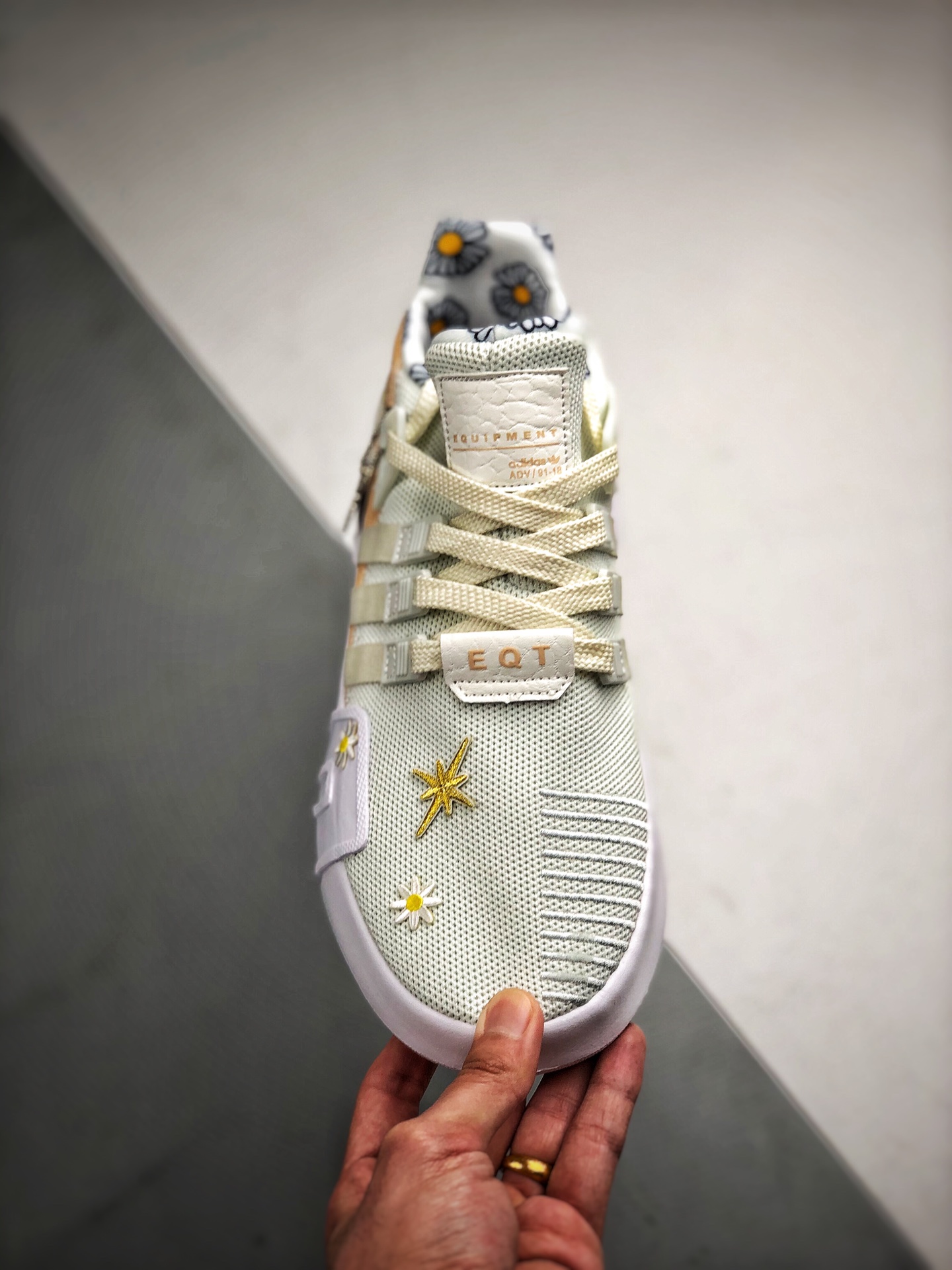 170  Adidas EQT Bask ADV 雏菊   货号：BD7797