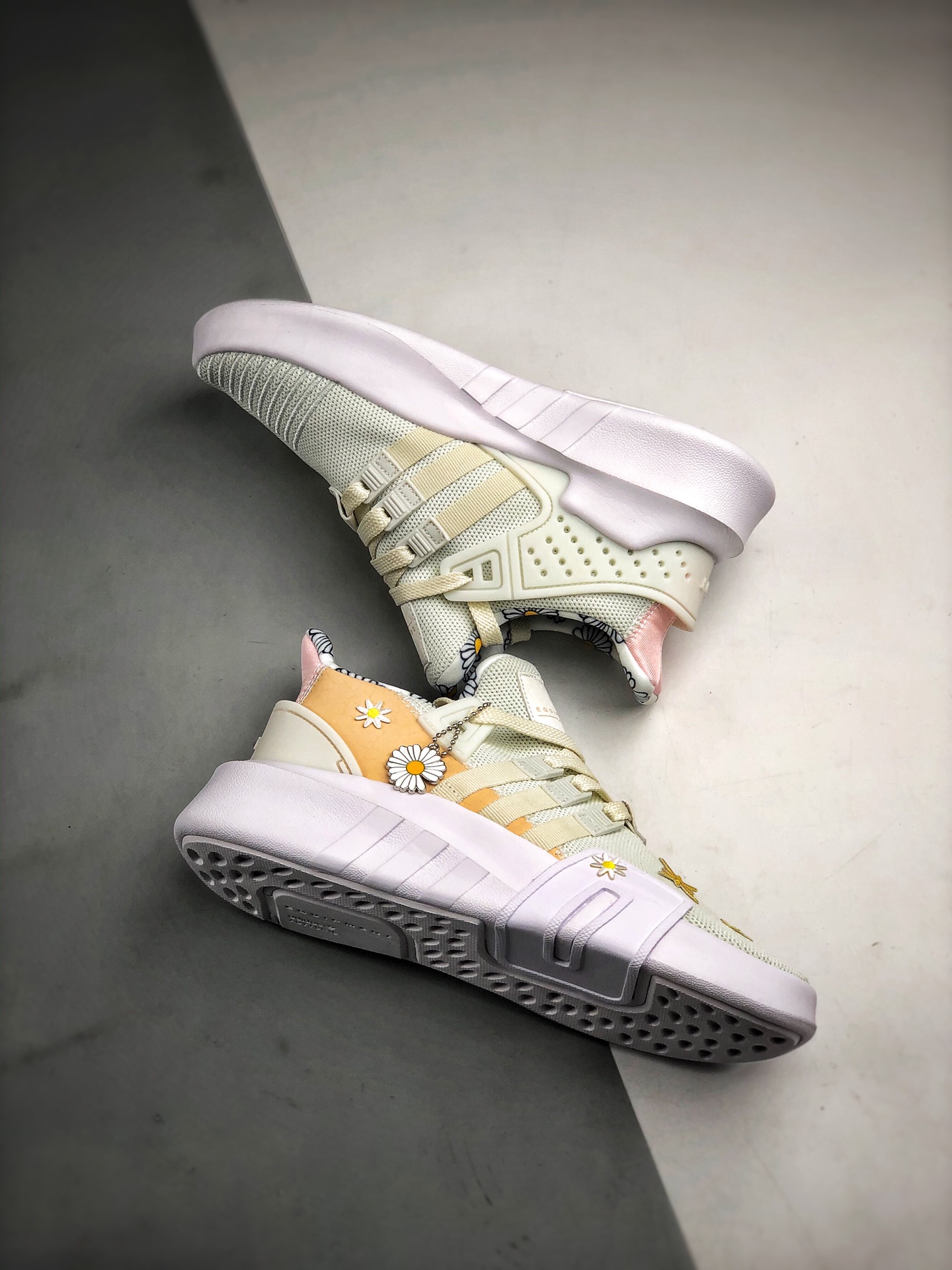 170  Adidas EQT Bask ADV 雏菊   货号：BD7797