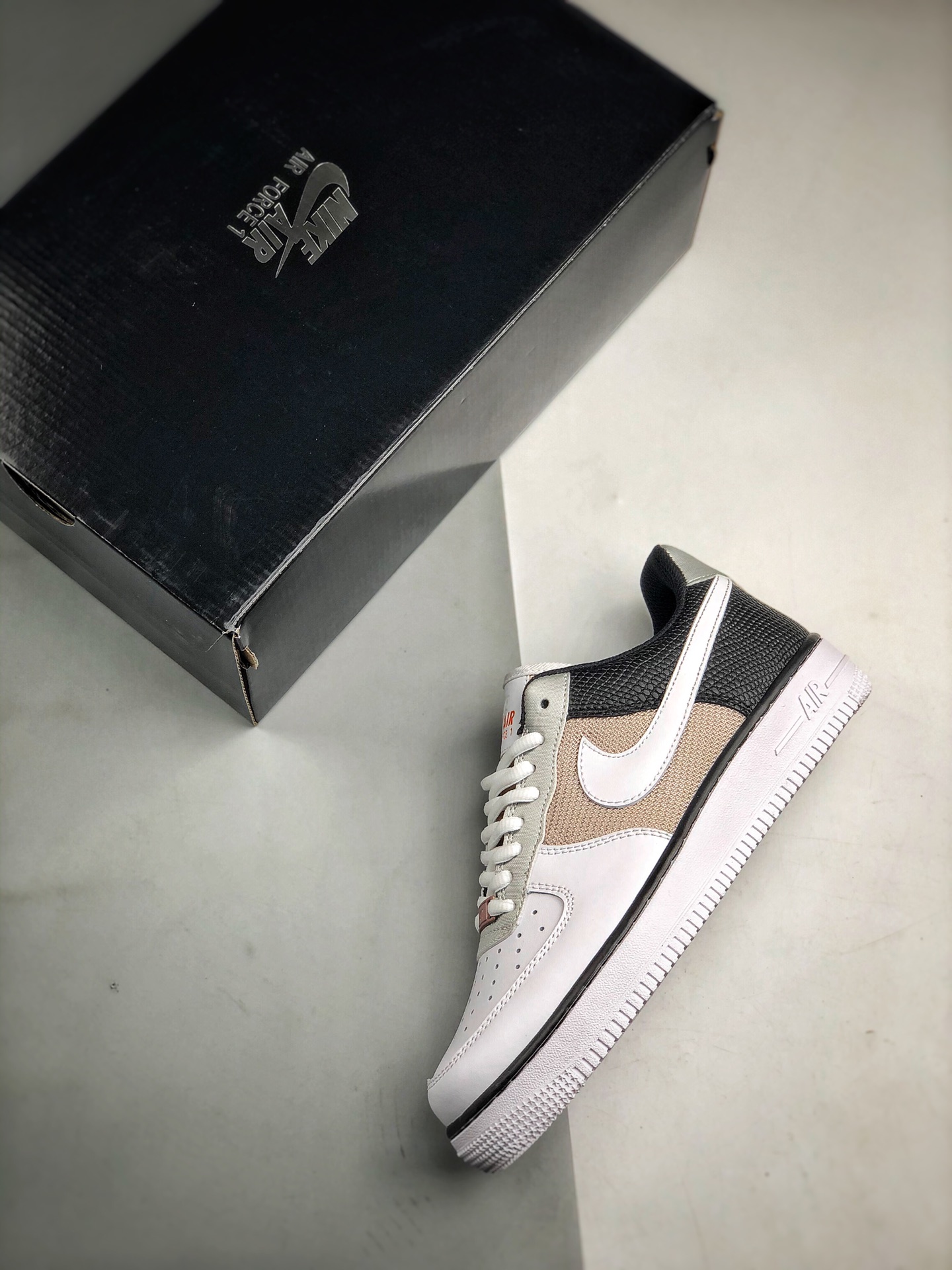 210 Air Force 1 '07 ”Vast Grey/Sail-Black” “拼色白金银黑灰橙网”CT3434-001 空军一号经低典帮百搭休闲动运板鞋