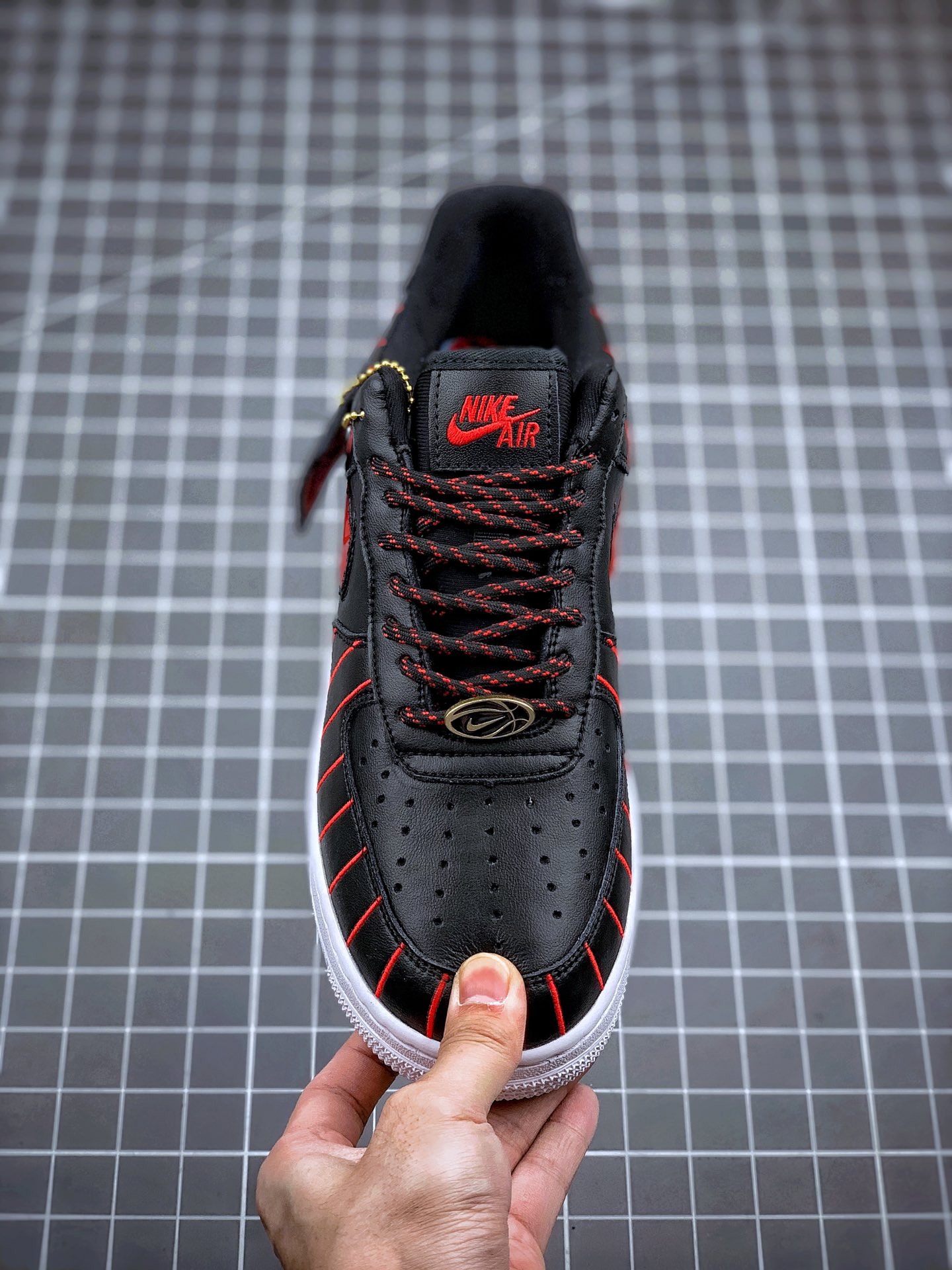 240 Nike Air Force 1 Jewel 空军小勾风格 芝加哥黑红果冻空军一号板鞋 CU6359-001