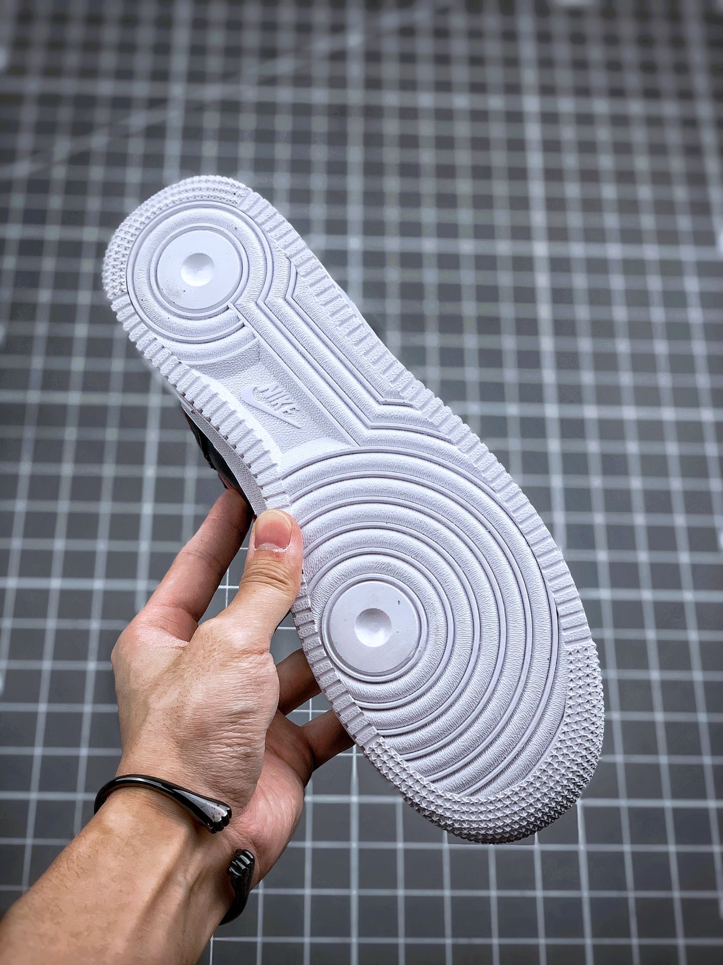 240 Nike Air Force 1 Jewel 空军小勾风格 芝加哥黑红果冻空军一号板鞋 CU6359-001