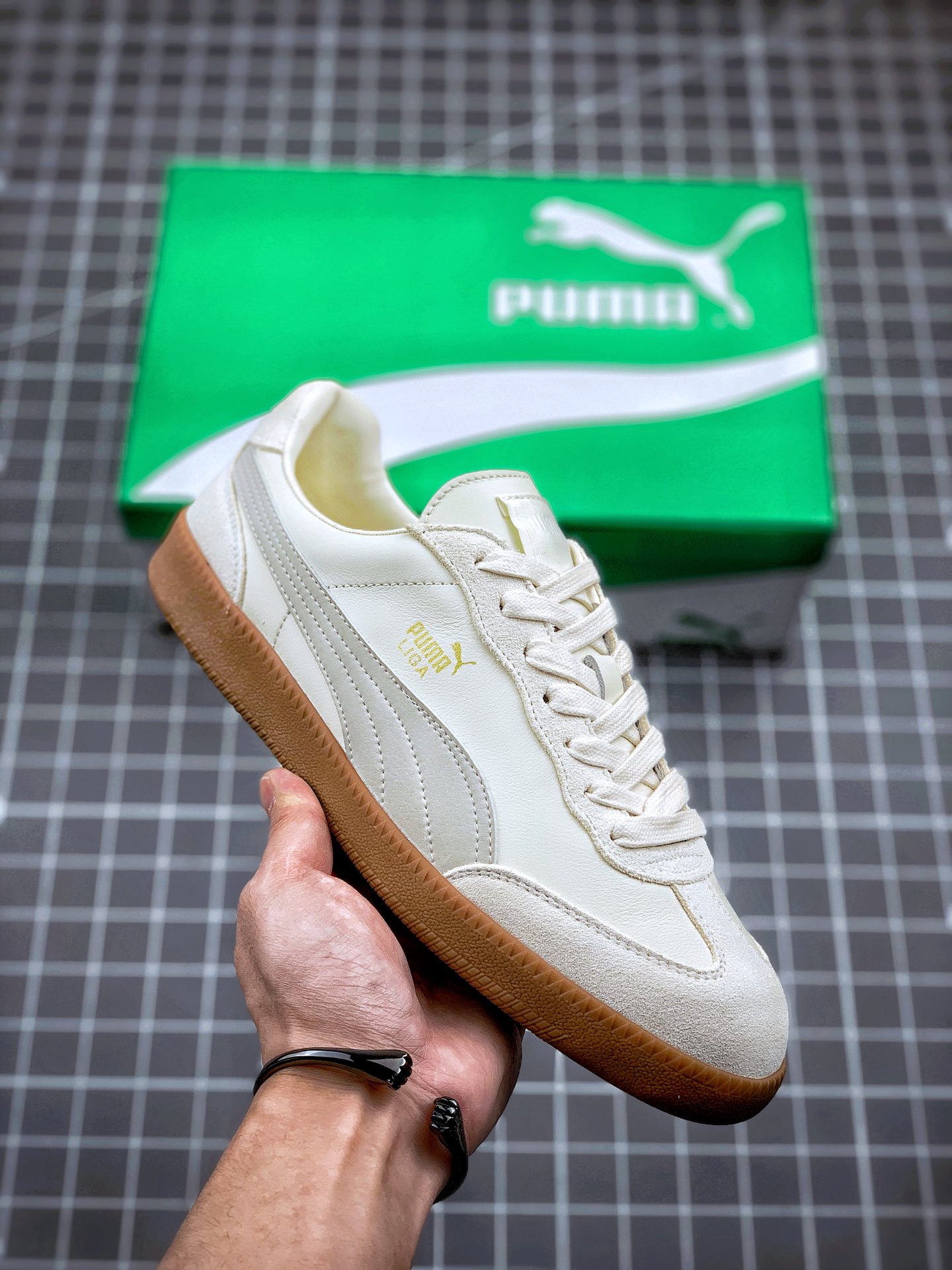 260 PUMA彪马 米白色 德训复古休闲 板 鞋 LIGA LEATHER  364597-01