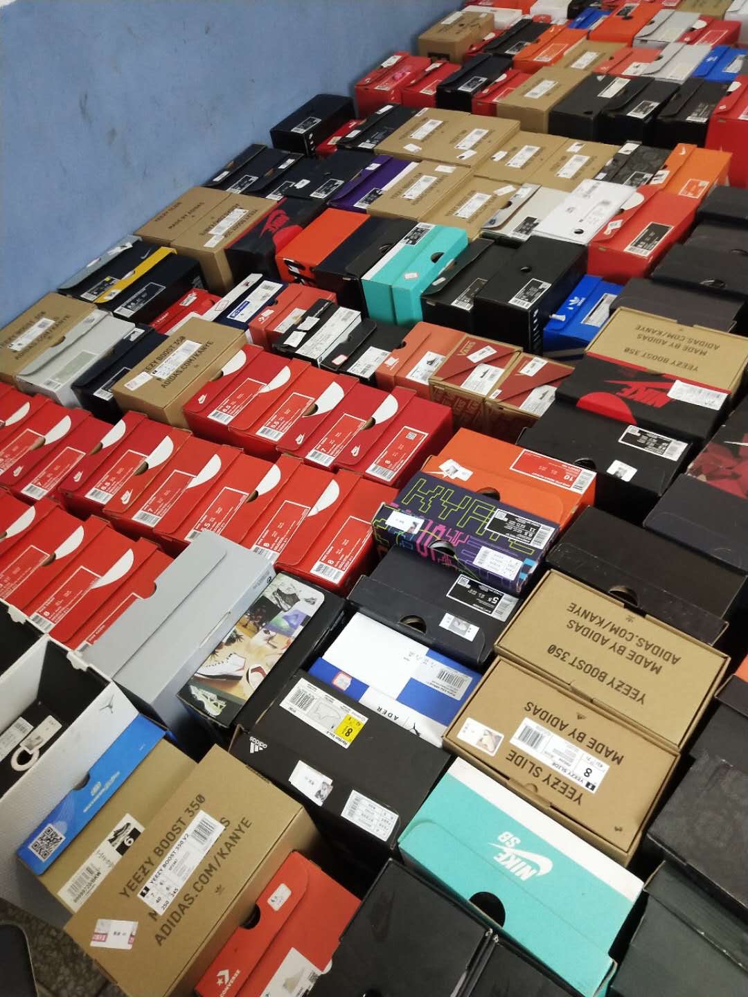 Adidas Yeezy Boost 350 and Slide Collection - Stylish Sneakers and Slides 3 i1587942420 4020 2