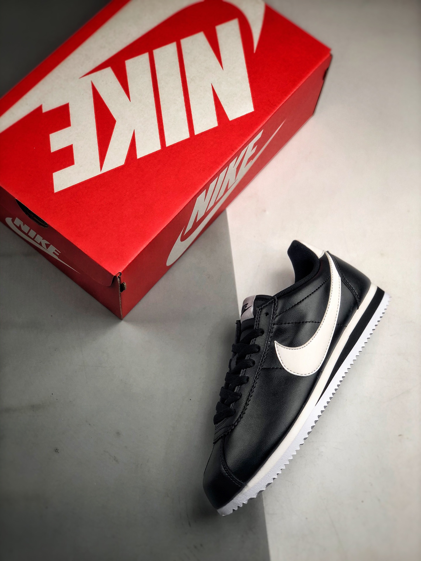 170 Nike Classic Cortez princess  阿甘白黑 官网经典长青款 天猫