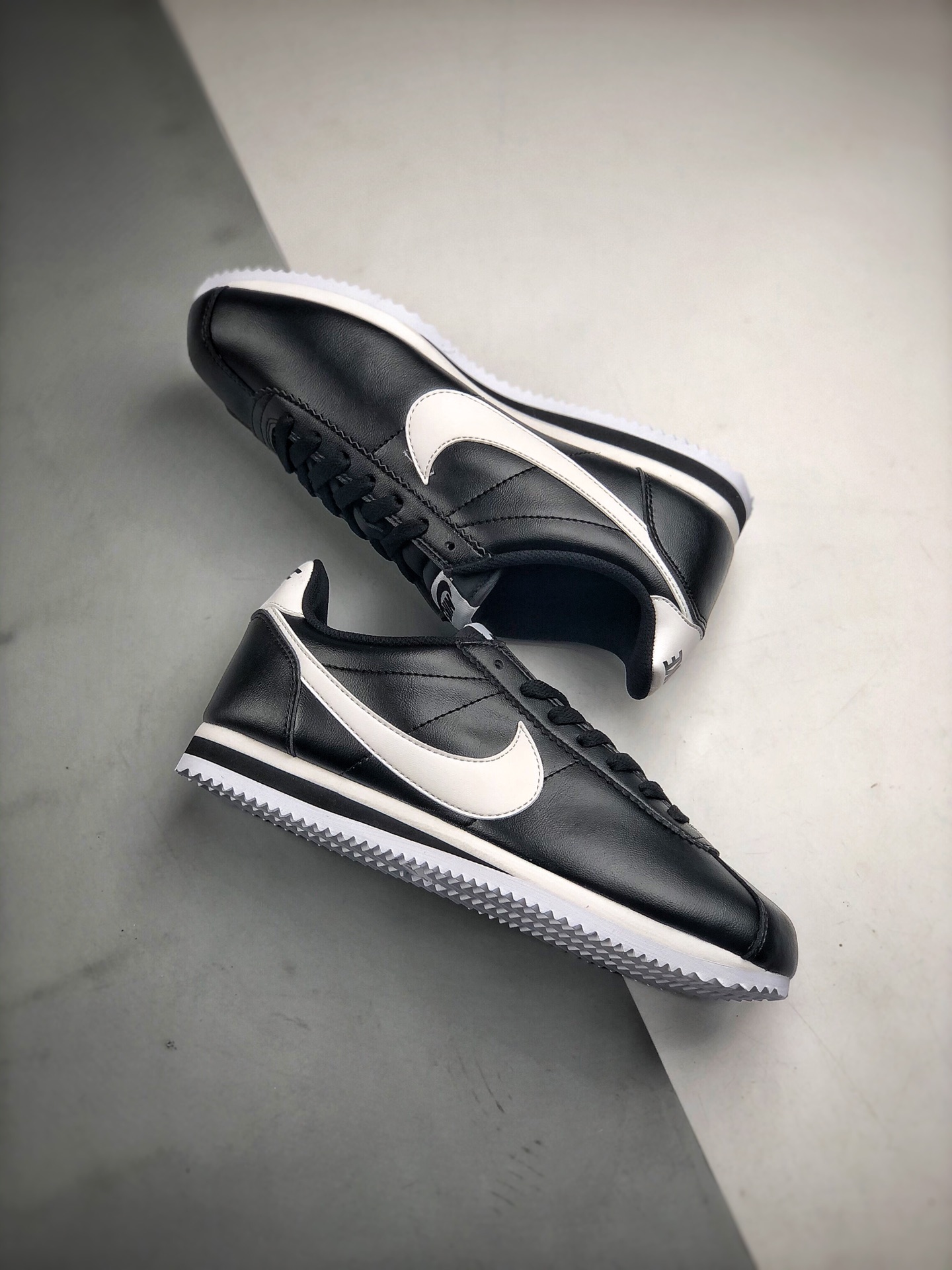 170 Nike Classic Cortez princess  阿甘白黑 官网经典长青款 天猫