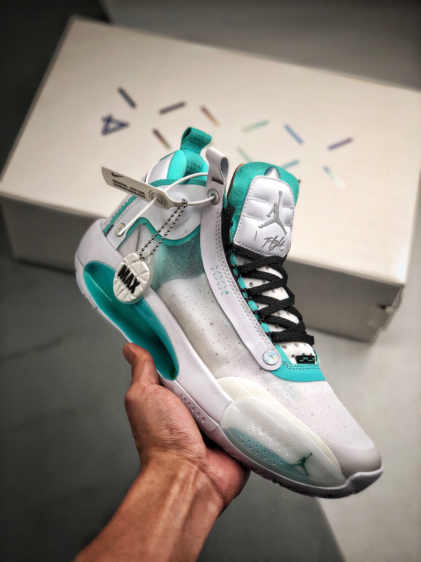 330 Air Jordan XXXIV 郭艾伦限定 年度实战旗舰 最强灭世