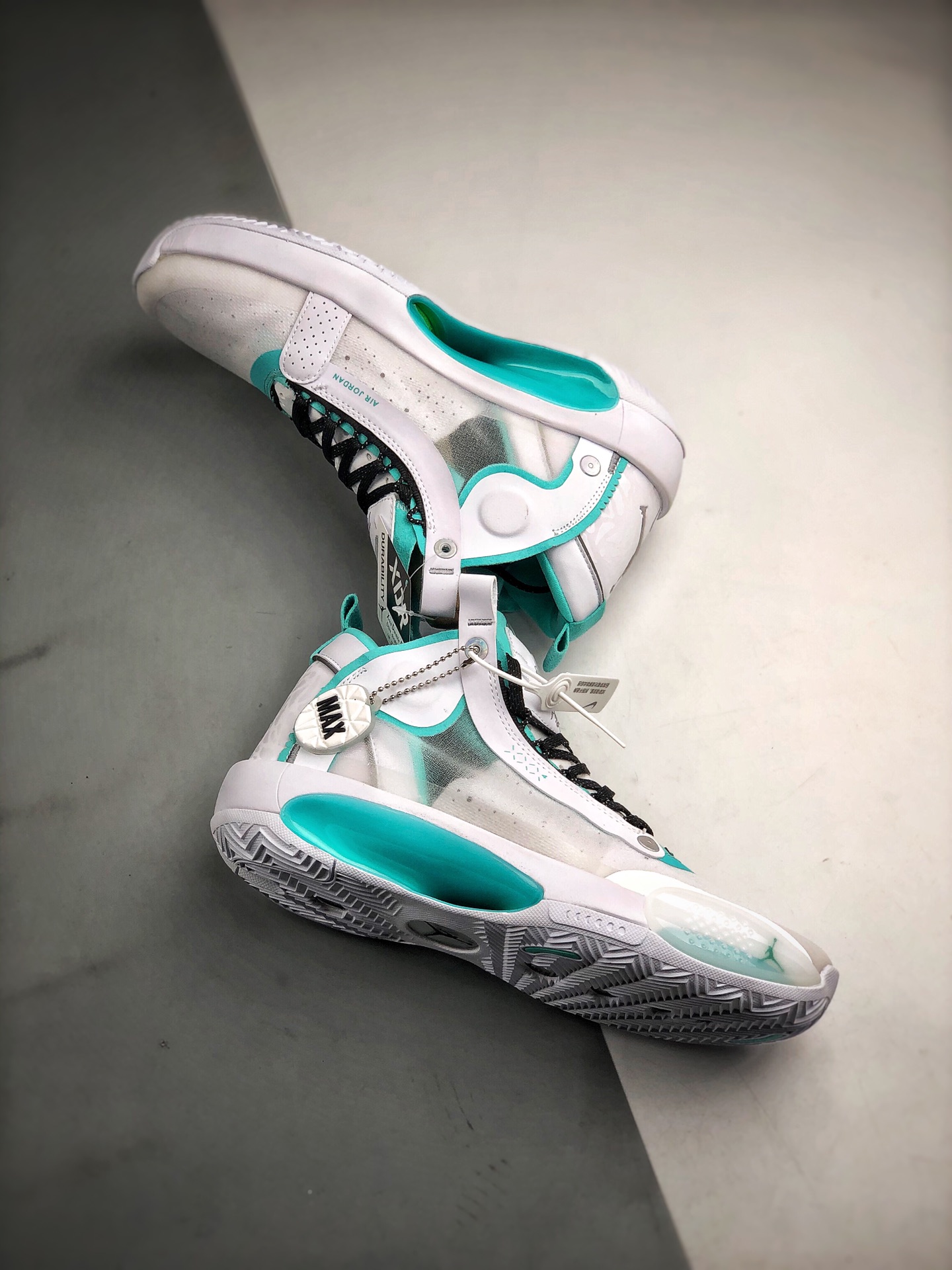 330 Air Jordan XXXIV 郭艾伦限定 年度实战旗舰 最强灭世