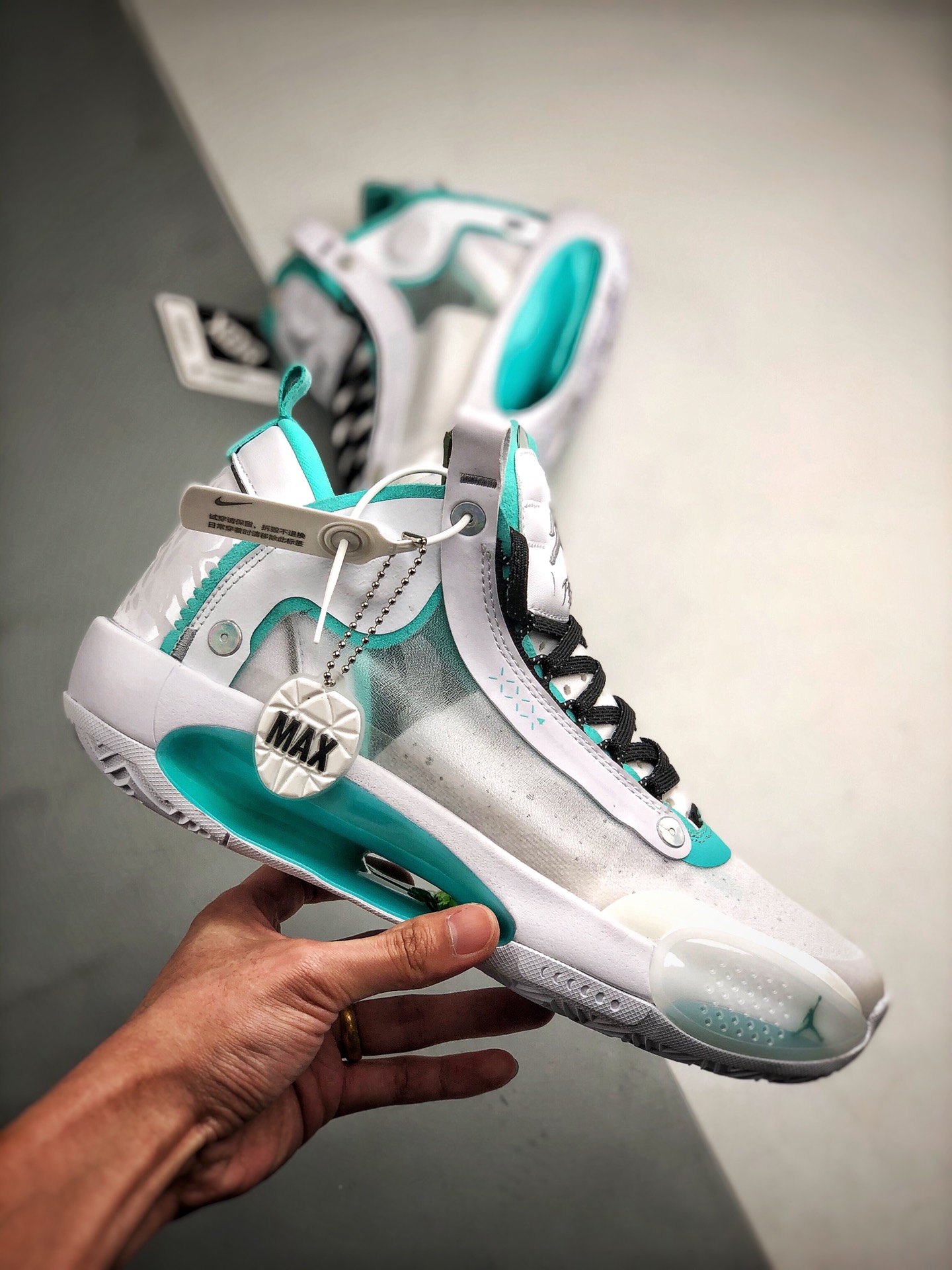 330 Air Jordan XXXIV 郭艾伦限定 年度实战旗舰 最强灭世