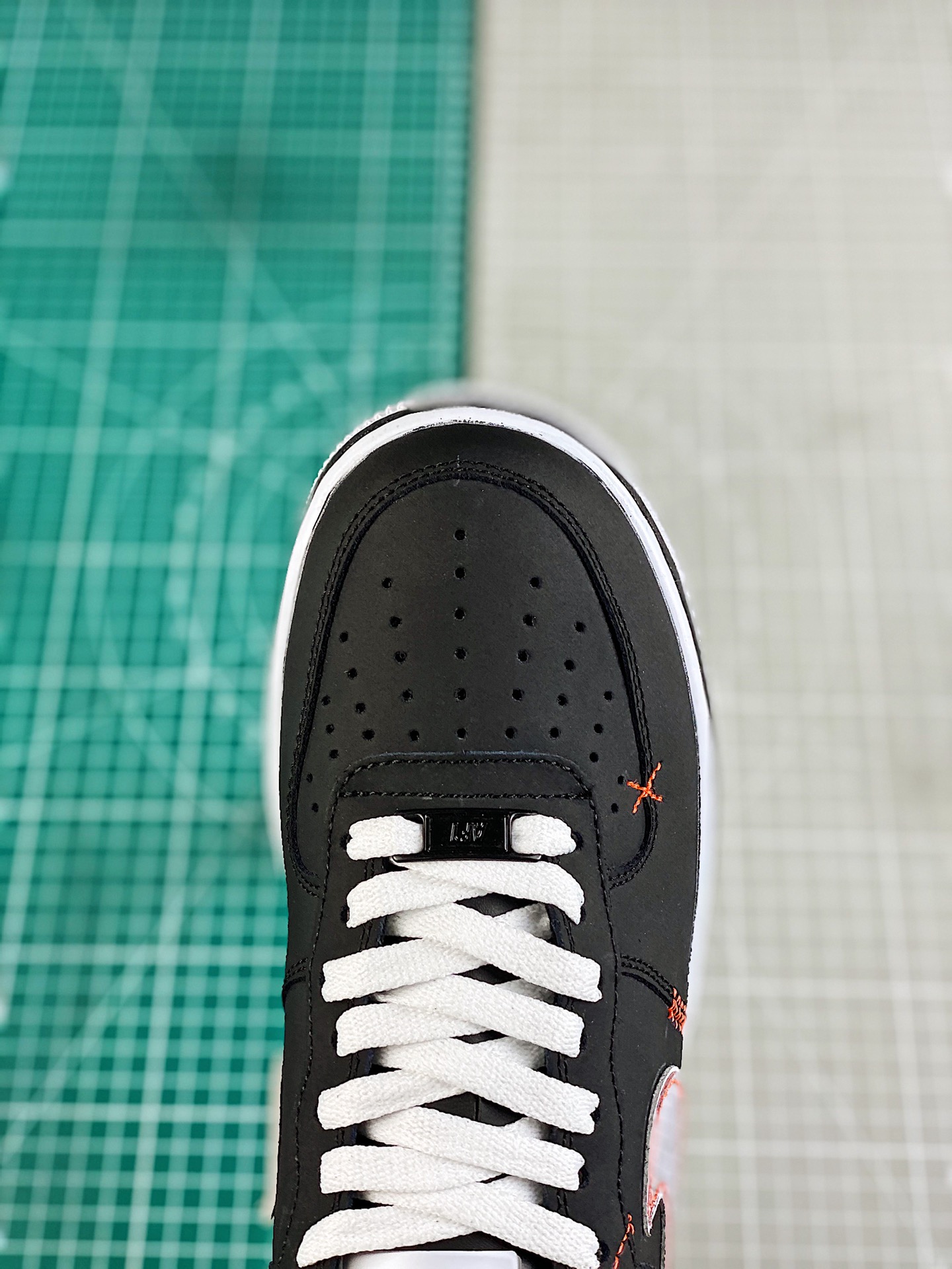 220 耐克Nike Air Force 1 '07 LV8”Exposed Stitching”空军一号经典低帮百搭休闲运动板鞋“磨砂黑白红缝补线”CU6646-001