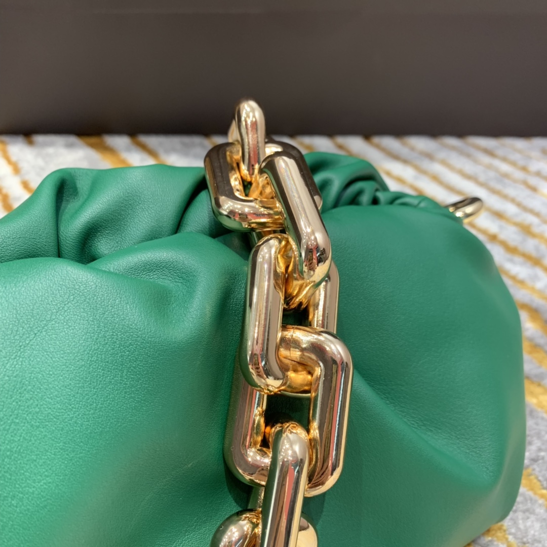 Bottega Veneta ๐๐๐ ๐พ๐๐ผ๐๐ ๐๐๐๐พ๐ 31CM BAG 620230ไผฆๆฆ็ปฟ/้้พ