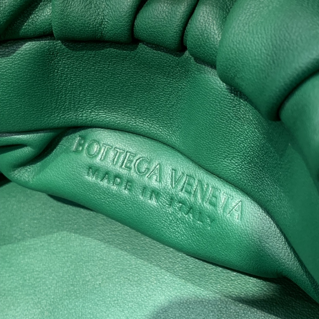 Bottega Veneta ๐๐๐ ๐พ๐๐ผ๐๐ ๐๐๐๐พ๐ 31CM BAG 620230ไผฆๆฆ็ปฟ/้้พ